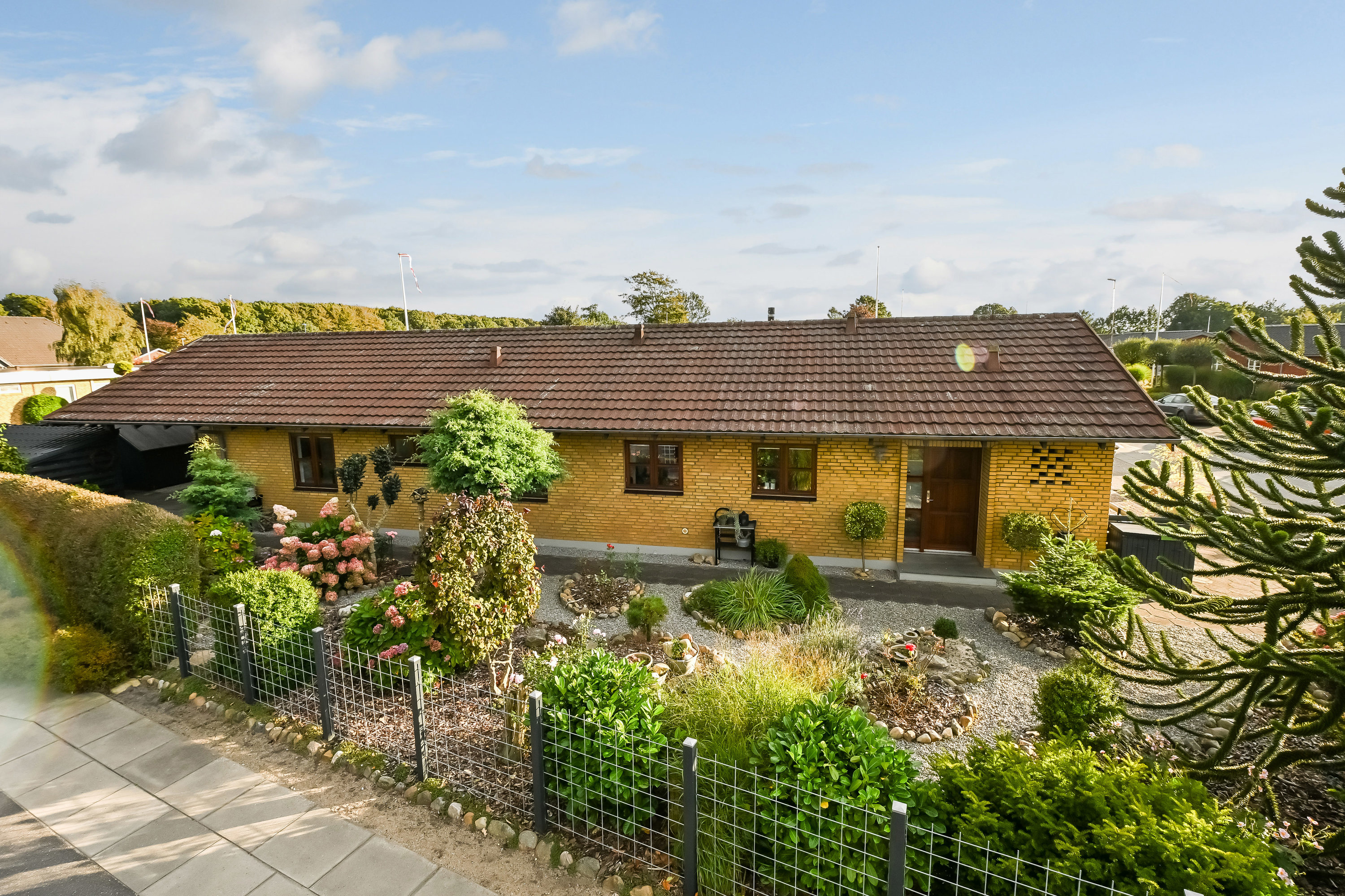 Fremhævet ejendommen billede i fuldskærmstilstand. Billede af Ahornvej 1, 7200 Grindsted