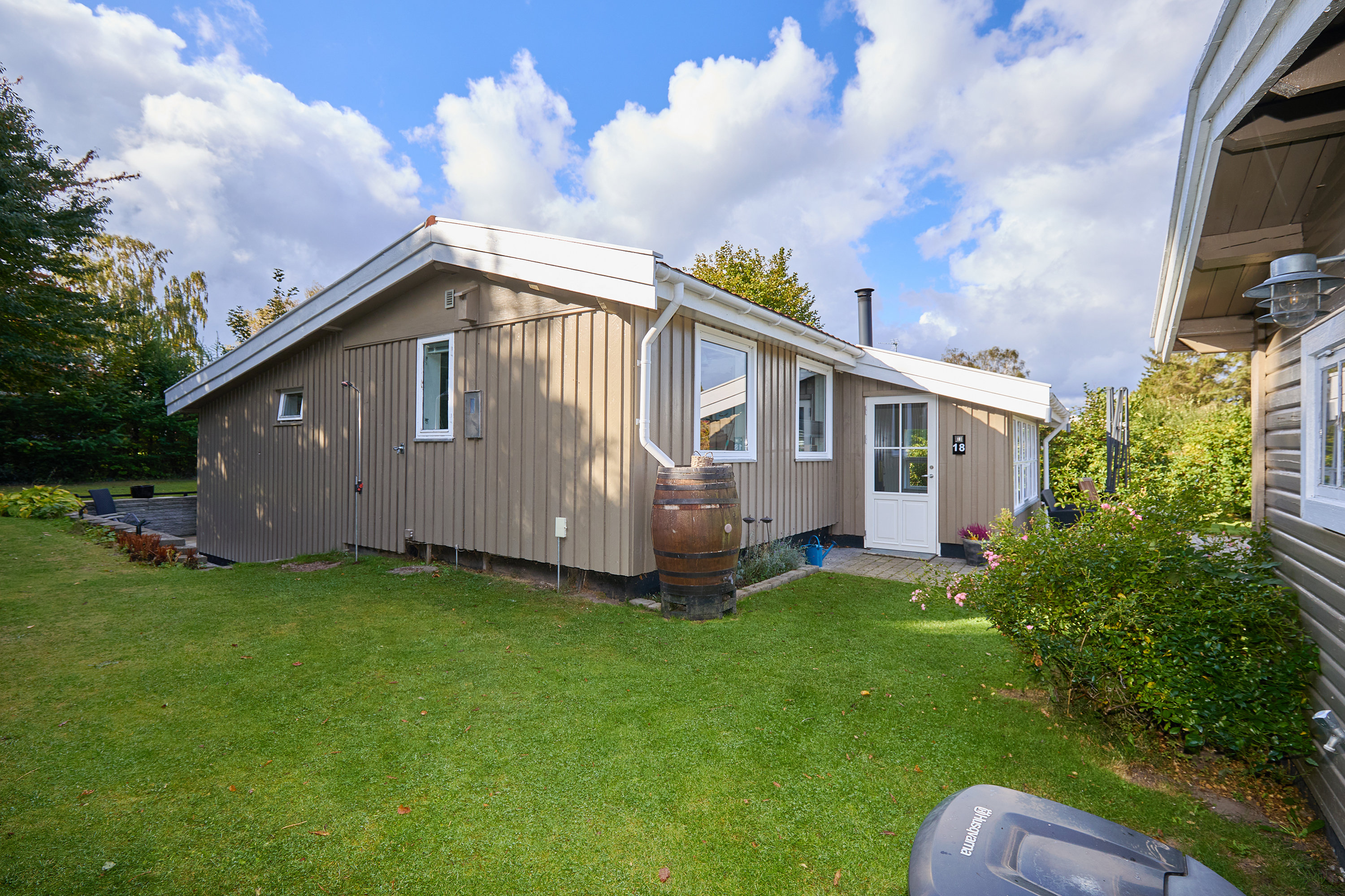 Fremhævet ejendommen billede i fuldskærmstilstand. Billede af Strandbovej 18, Landerslev Strand, 3630 Jægerspris