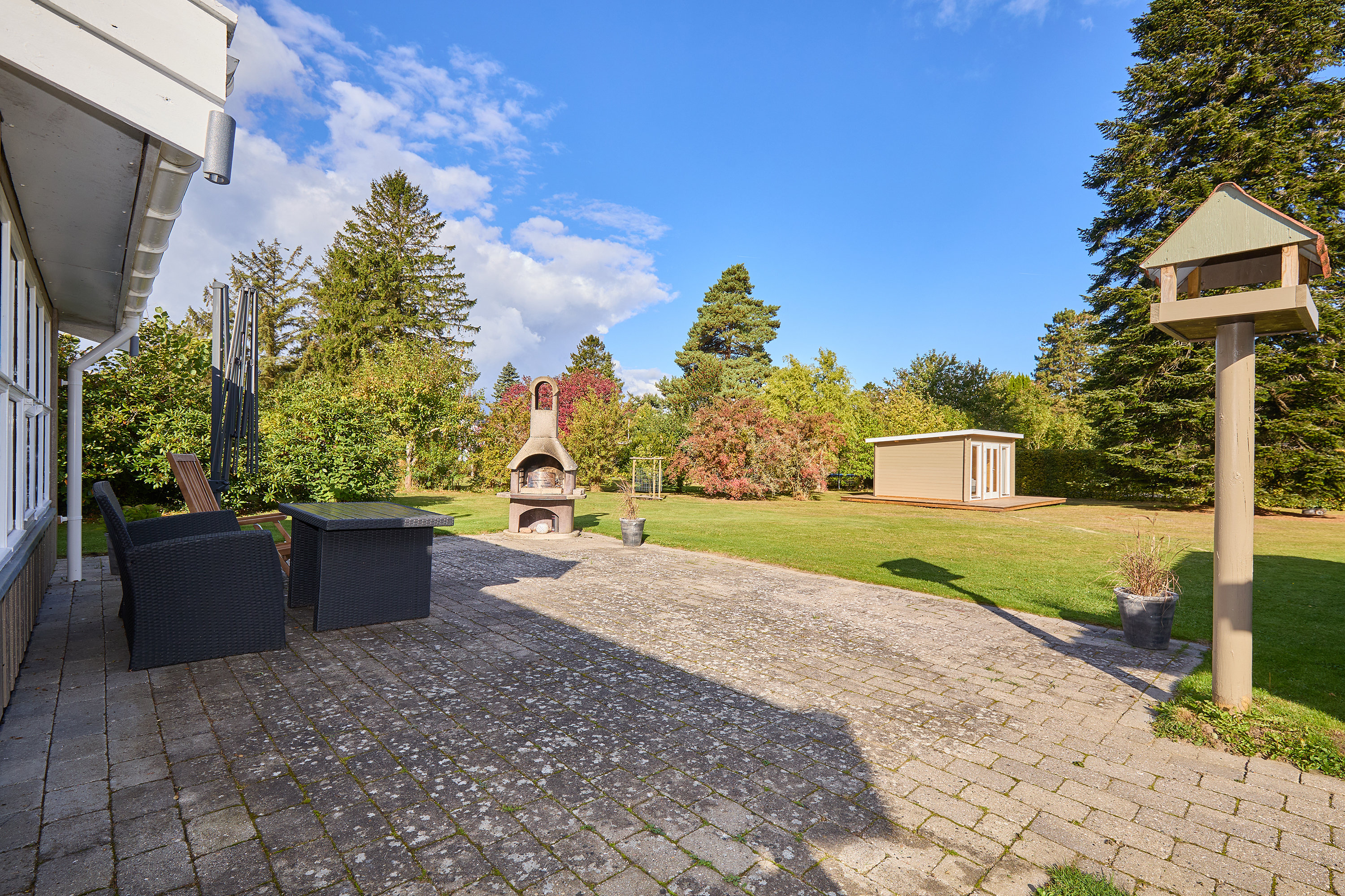 Fremhævet terrasse billede i fuldskærmstilstand. Billede af Strandbovej 18, Landerslev Strand, 3630 Jægerspris