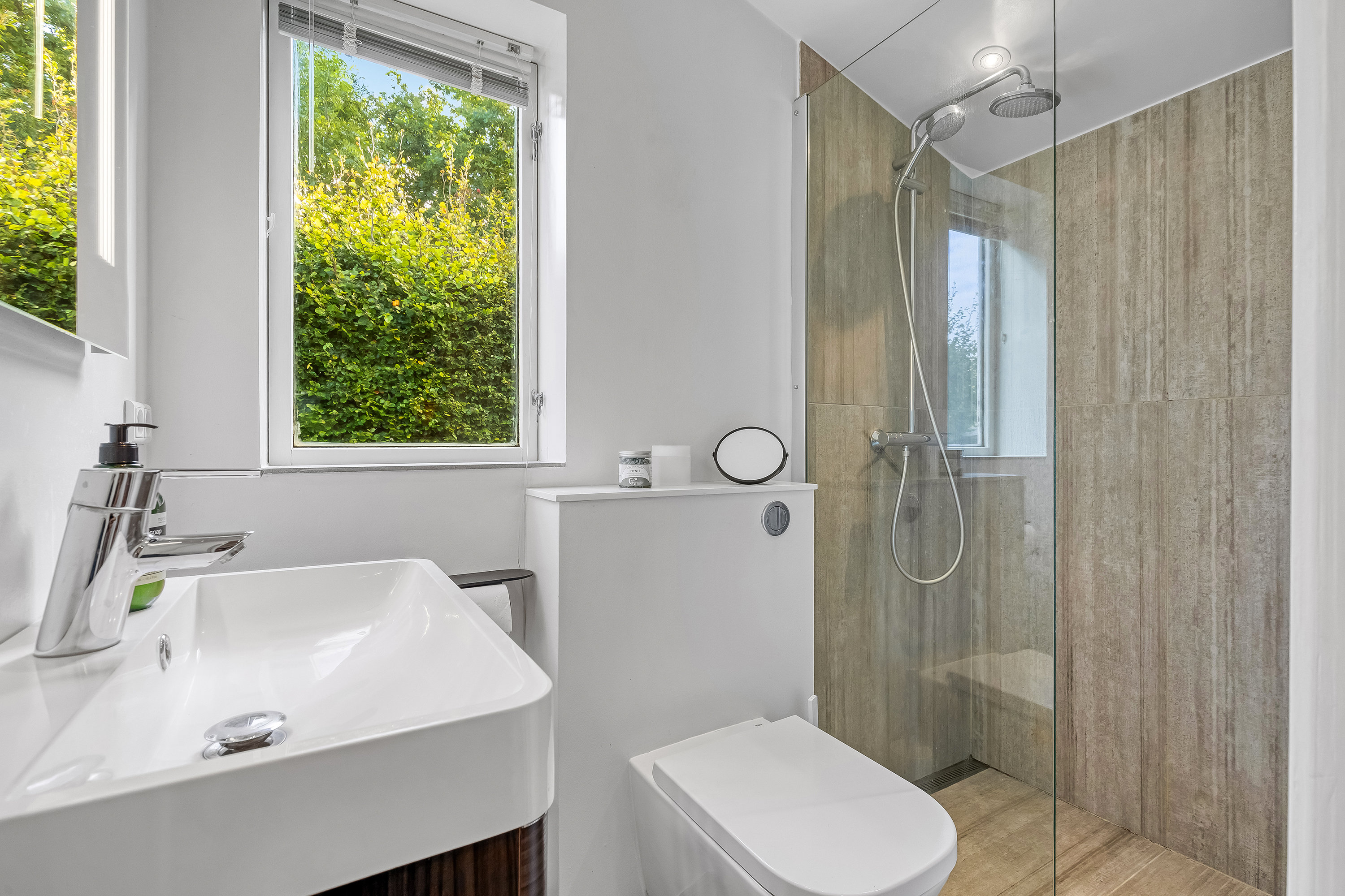 Fremhævet badeværelse billede i fuldskærmstilstand. Billede af Strandbovej 18, Landerslev Strand, 3630 Jægerspris