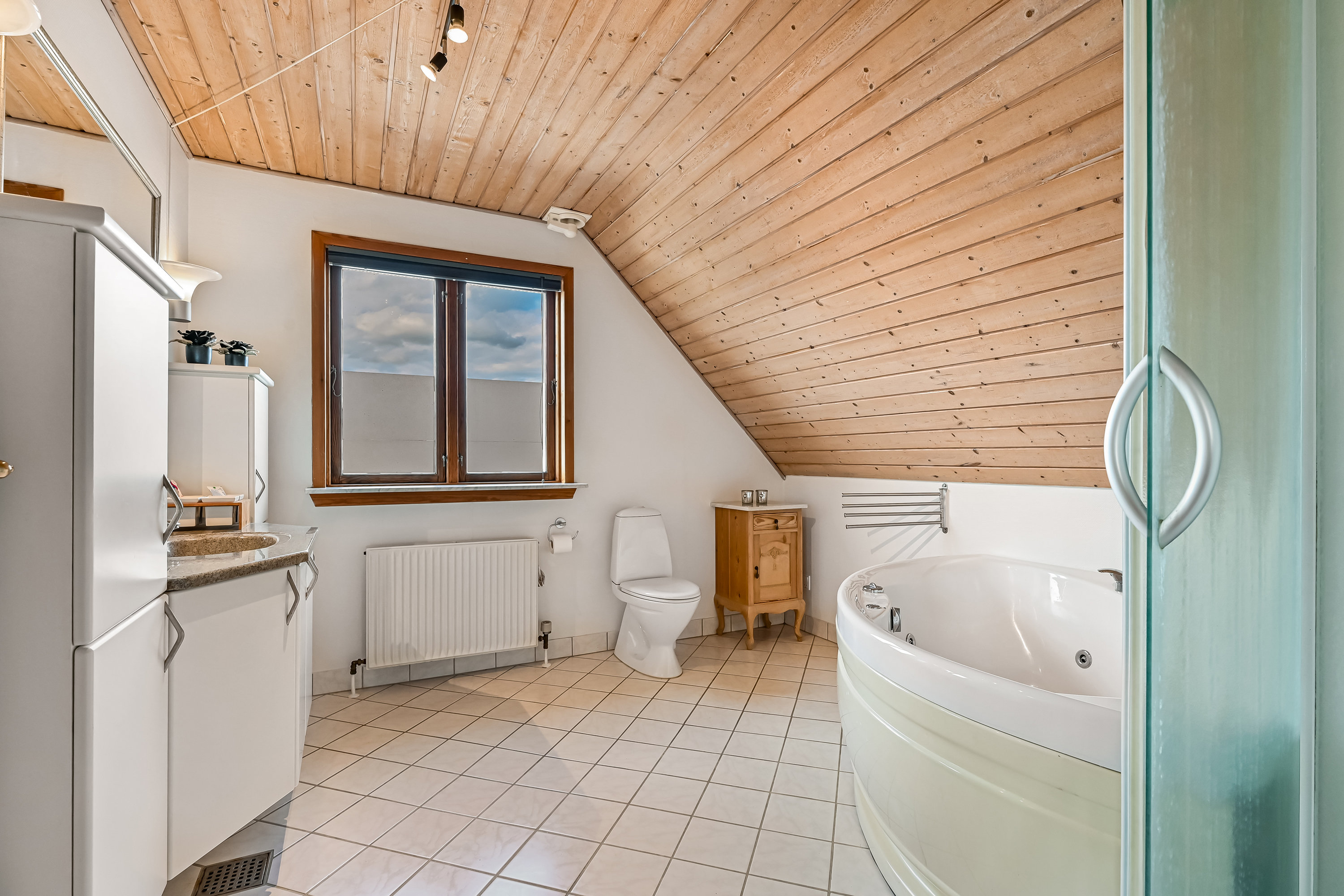 Fremhævet badeværelse billede i fuldskærmstilstand. Billede af Bytoften 95, Tjørring, 7400 Herning