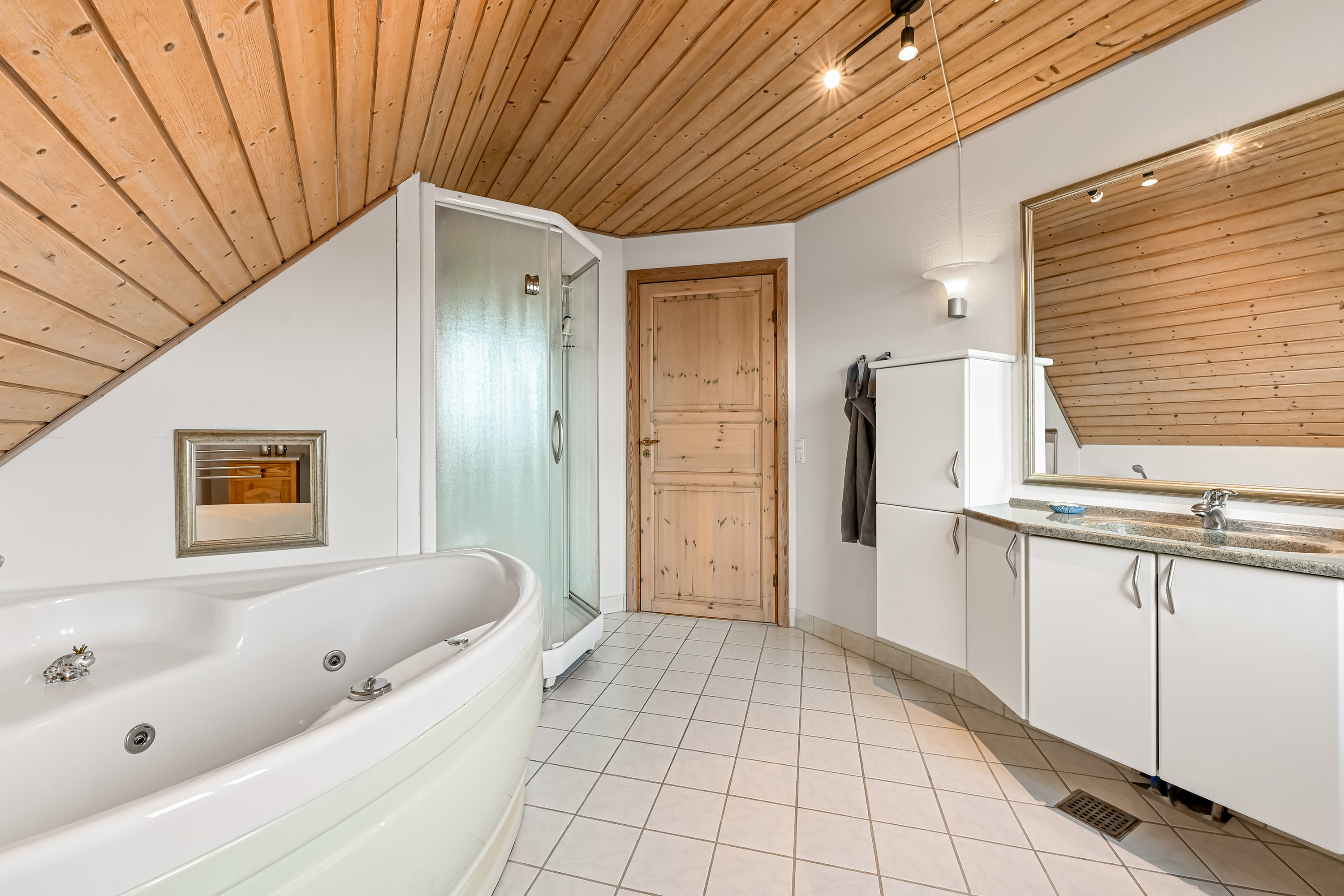 Fremhævet badeværelse billede i fuldskærmstilstand. Billede af Bytoften 95, Tjørring, 7400 Herning