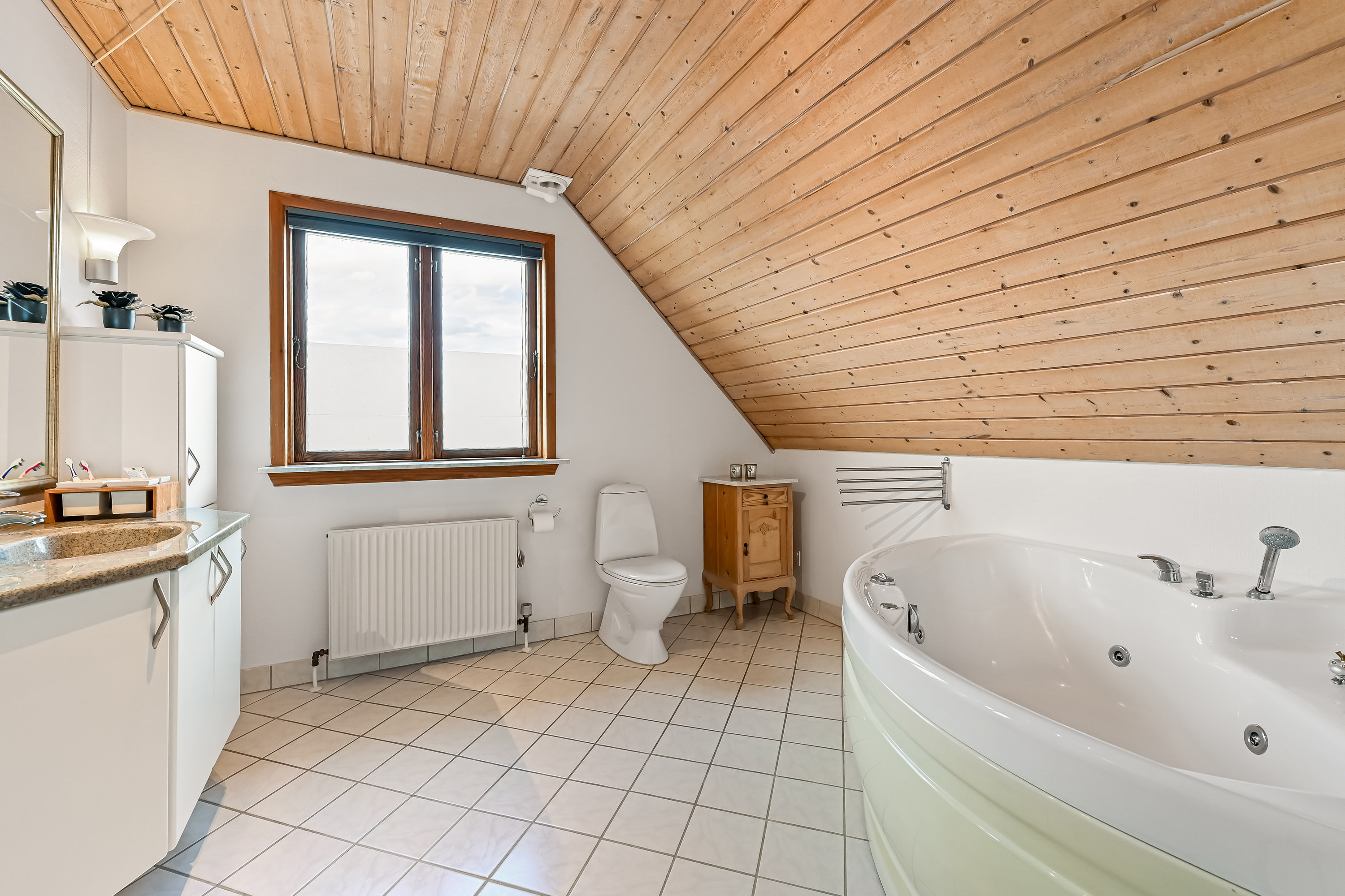 Fremhævet badeværelse billede i fuldskærmstilstand. Billede af Bytoften 95, Tjørring, 7400 Herning