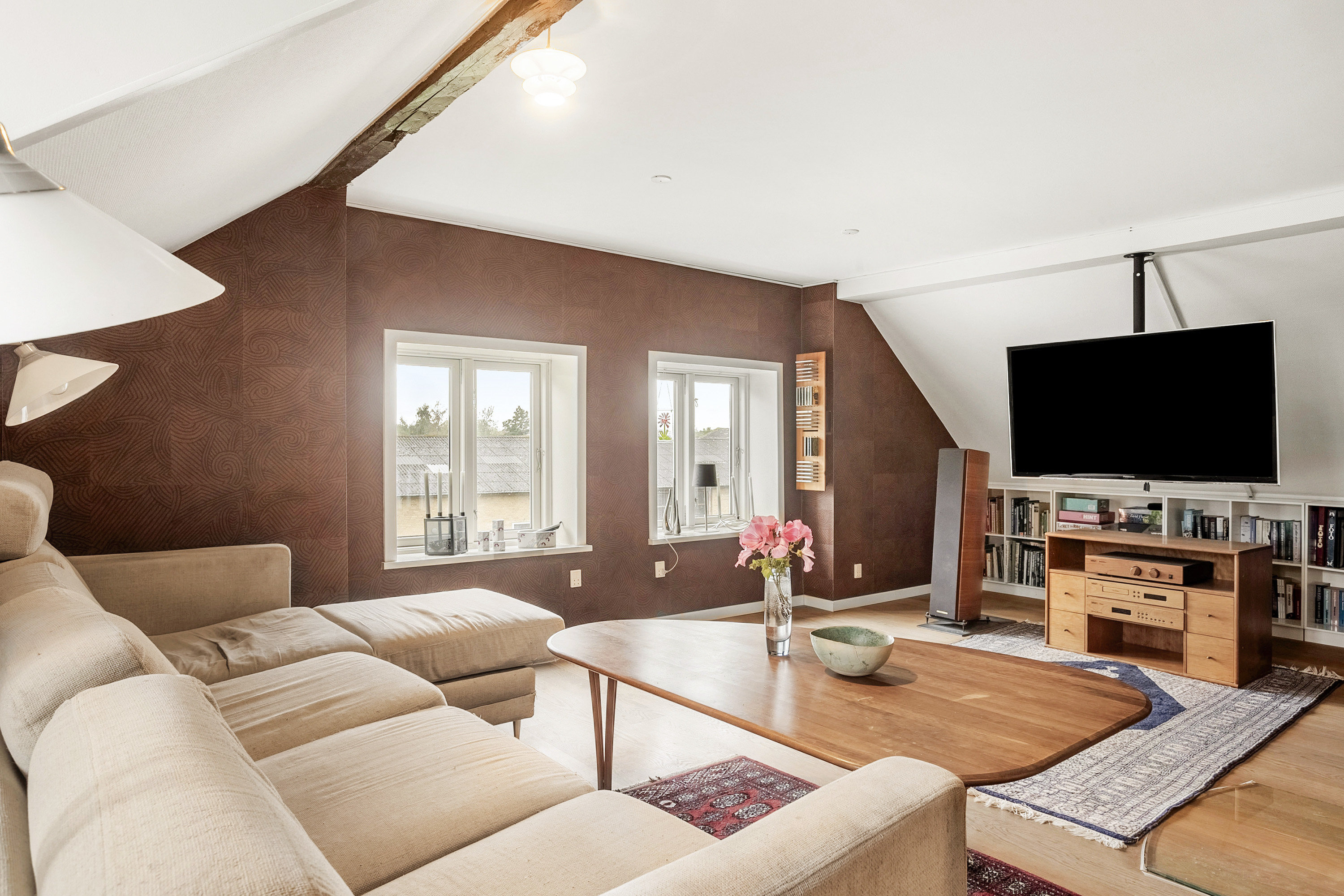 Fremhævet stue billede i fuldskærmstilstand. Billede af Søndermark 2, Røllum, 6200 Aabenraa