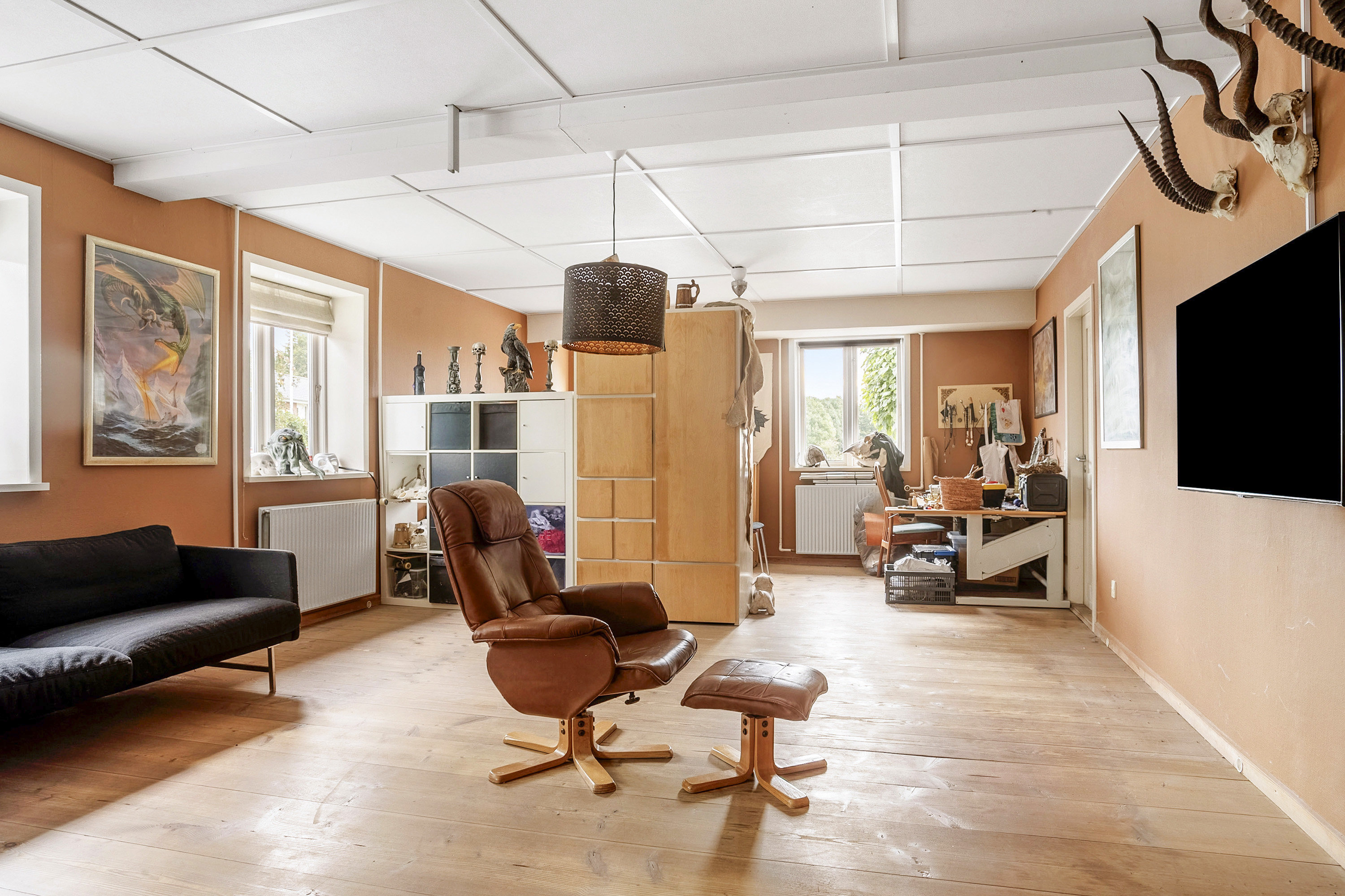 Fremhævet stue billede i fuldskærmstilstand. Billede af Søndermark 2, Røllum, 6200 Aabenraa