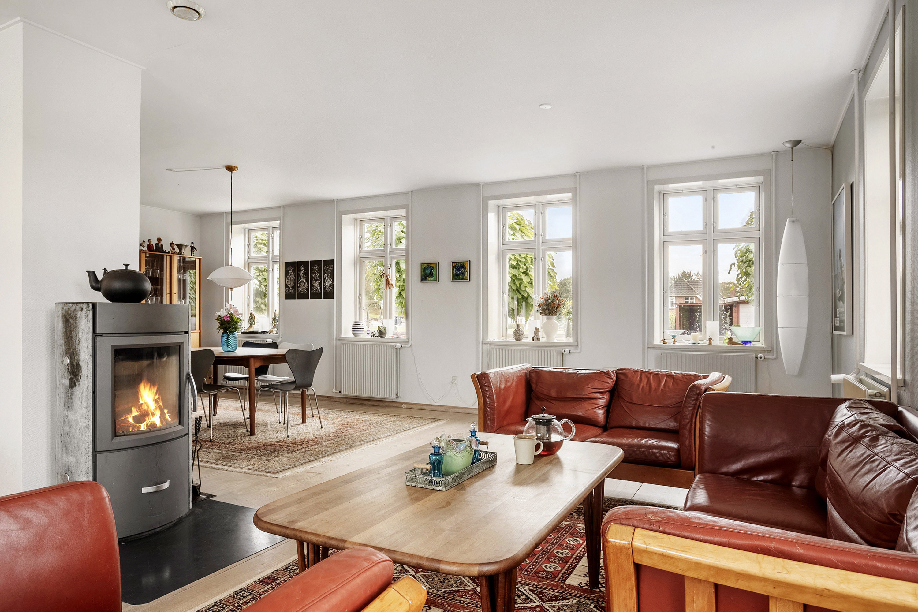 Fremhævet stue billede i fuldskærmstilstand. Billede af Søndermark 2, Røllum, 6200 Aabenraa