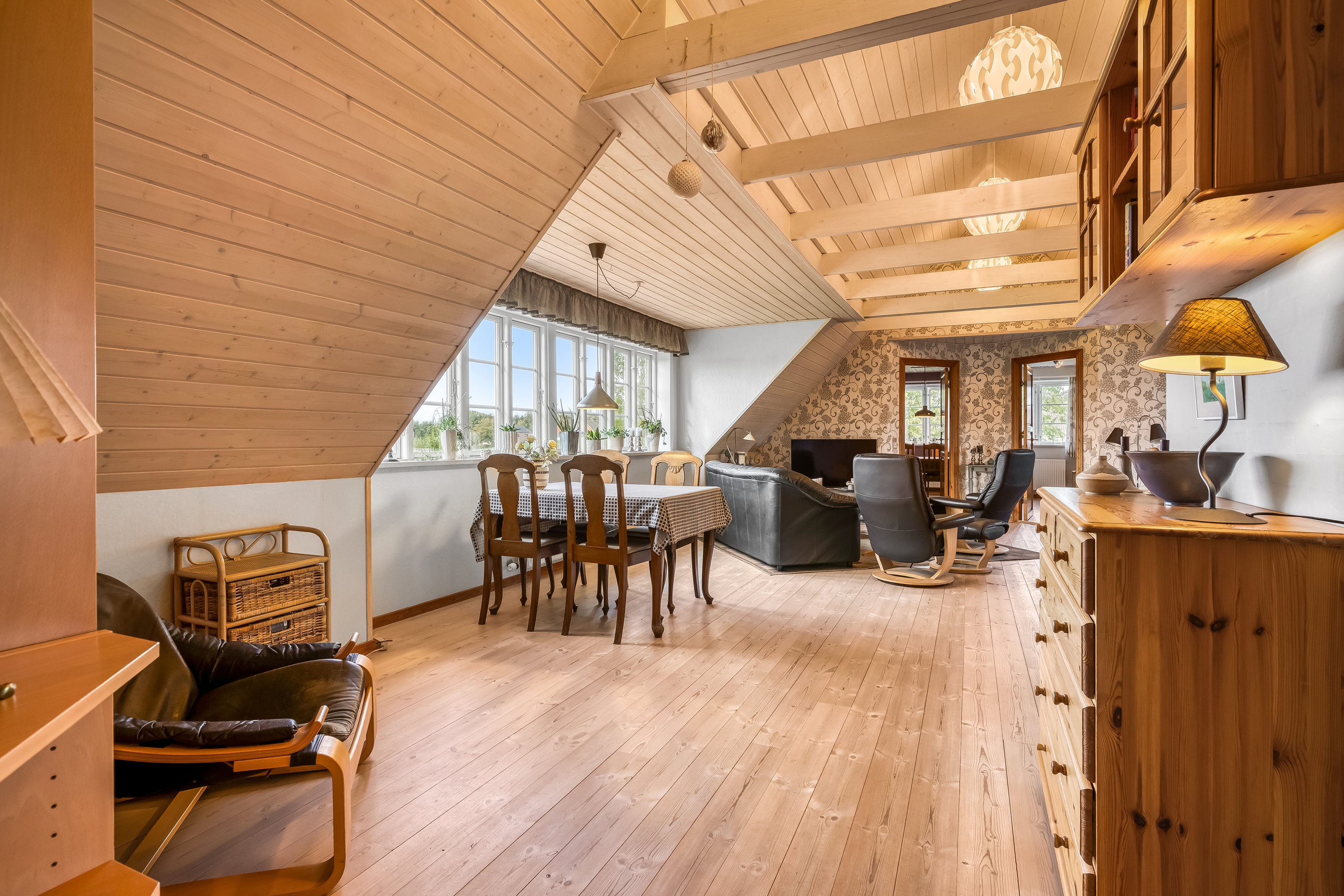 Fremhævet stue billede i fuldskærmstilstand. Billede af Gudumvej 73, Gudum, 7620 Lemvig