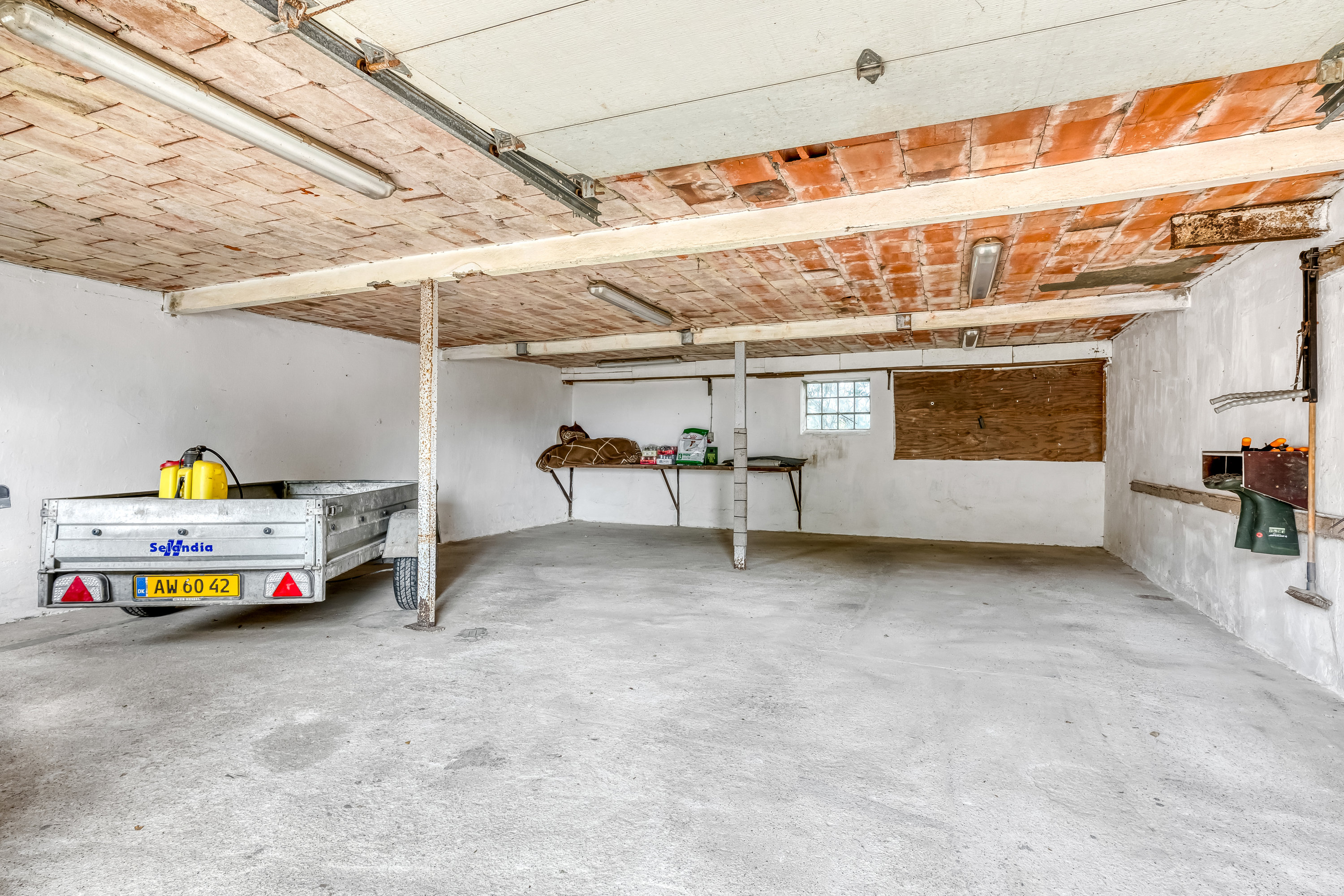 Fremhævet garage billede i fuldskærmstilstand. Billede af Gudumvej 73, Gudum, 7620 Lemvig