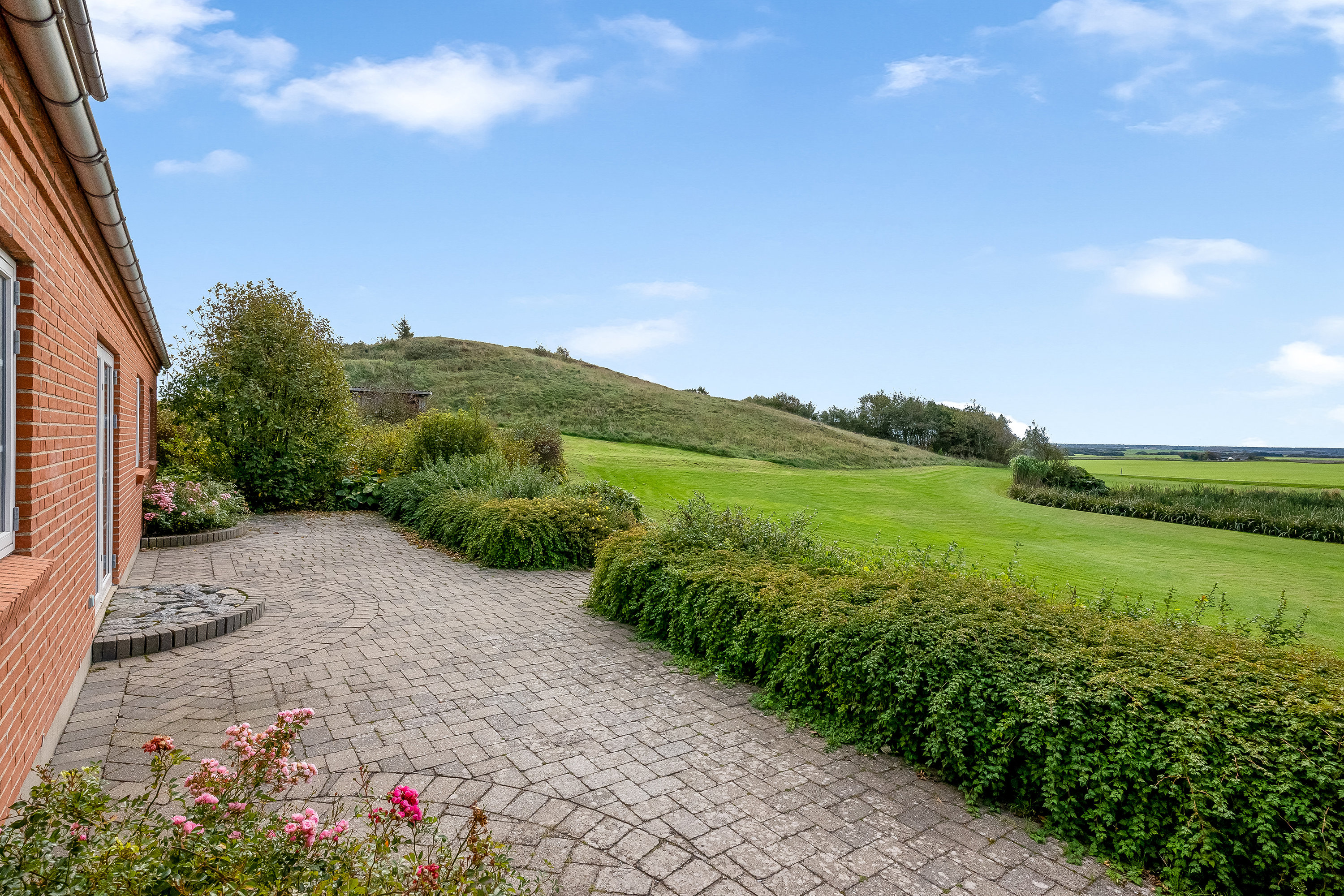 Fremhævet terrasse billede i fuldskærmstilstand. Billede af Gudumvej 73, Gudum, 7620 Lemvig