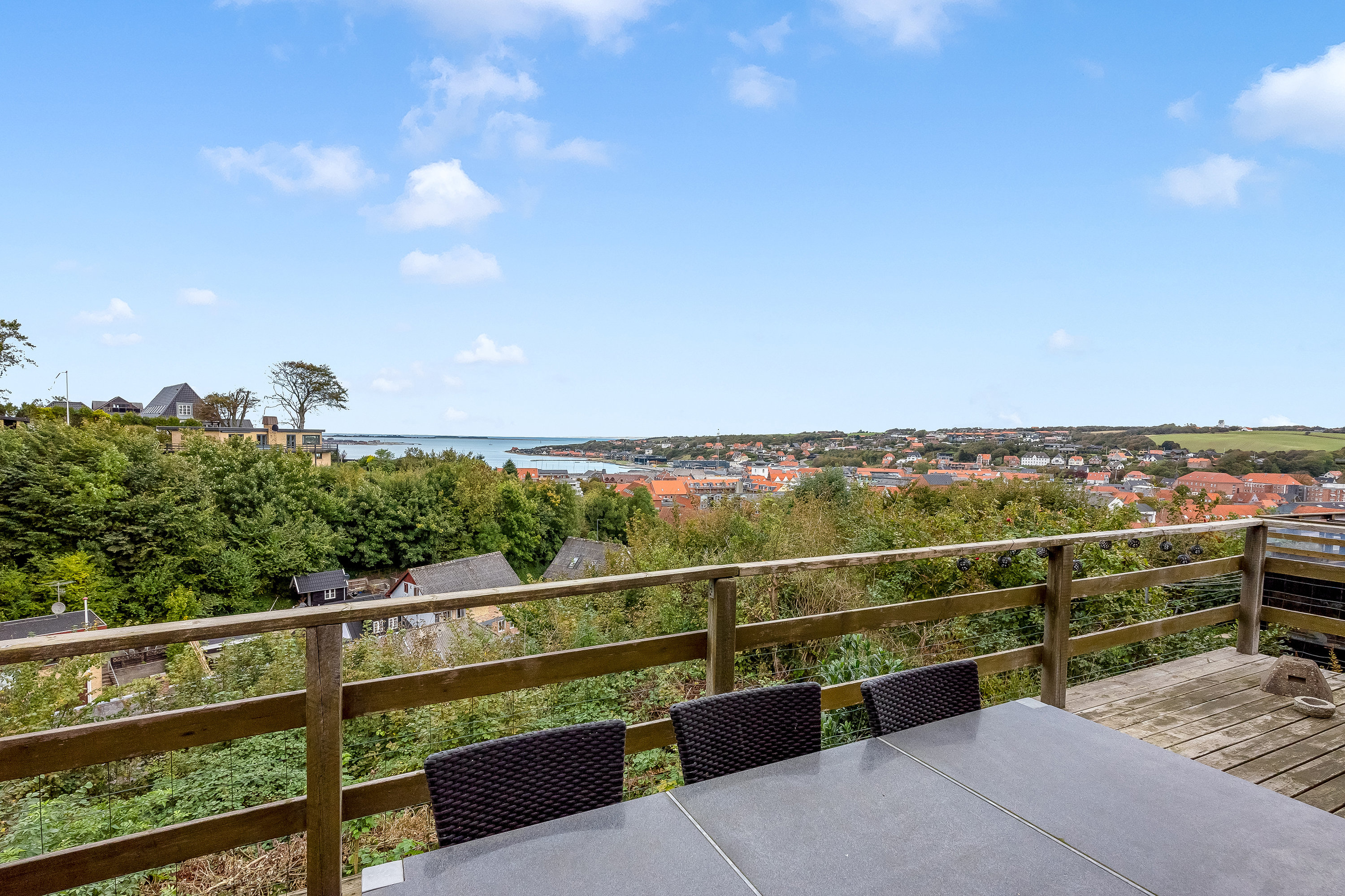 Fremhævet terrasse billede i fuldskærmstilstand. Billede af Grønningen 21, 7620 Lemvig