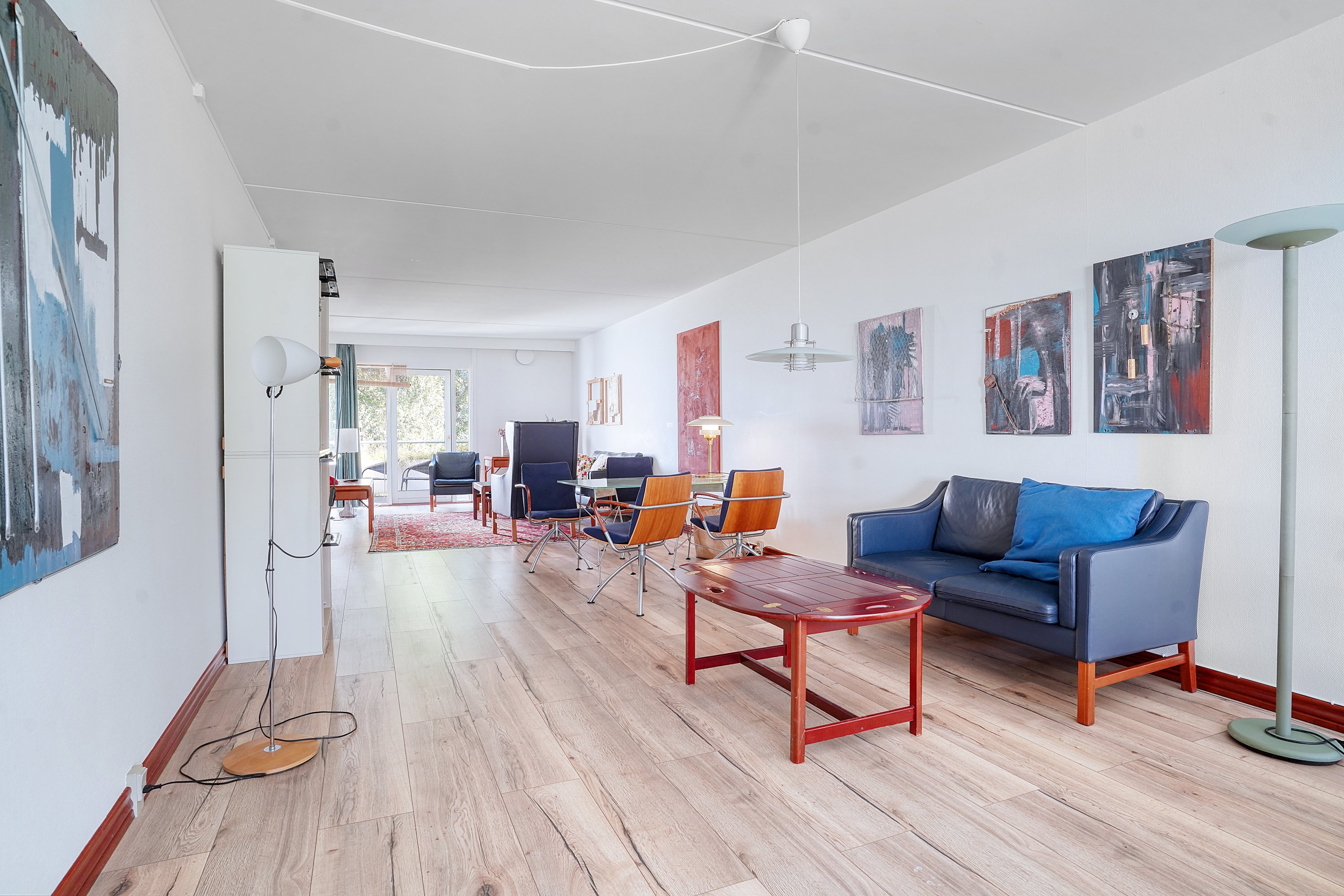 Fremhævet stue billede i fuldskærmstilstand. Billede af Nordre Strandvej 2F, 1. 612., 3000 Helsingør