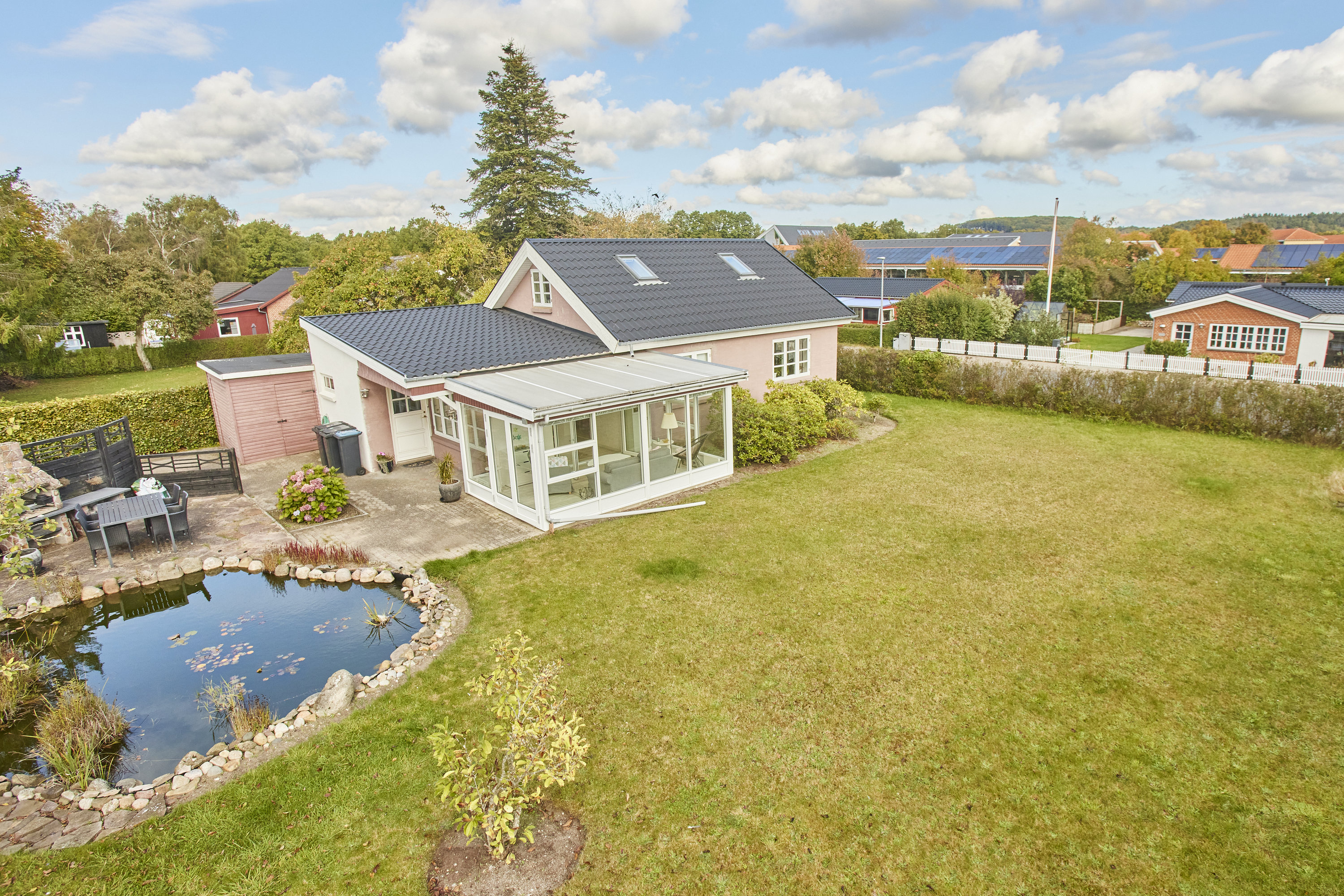 Fremhævet have billede i fuldskærmstilstand. Billede af Elme Allé 22, 8600 Silkeborg