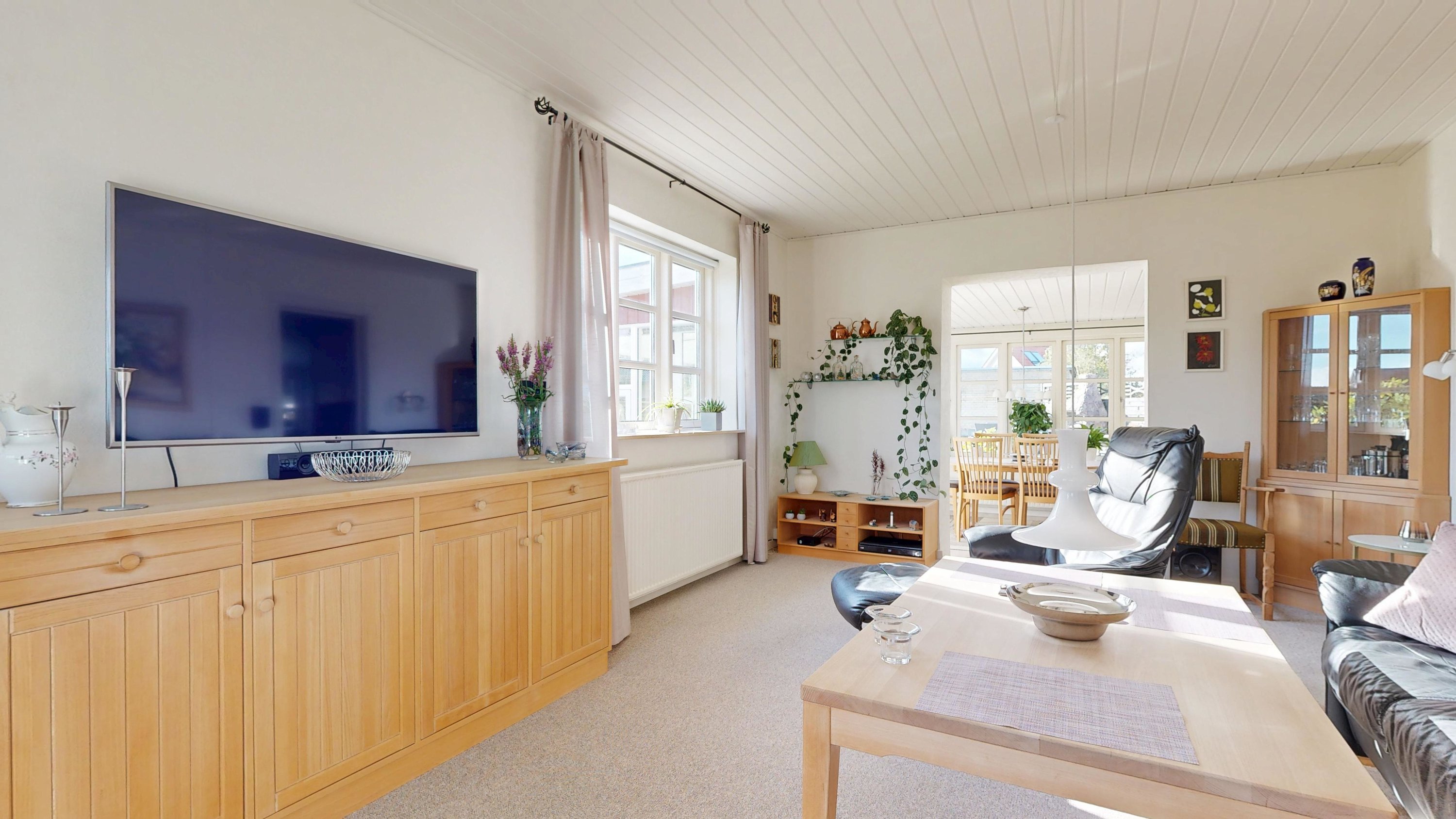 Fremhævet stue billede i fuldskærmstilstand. Billede af Elme Allé 22, 8600 Silkeborg