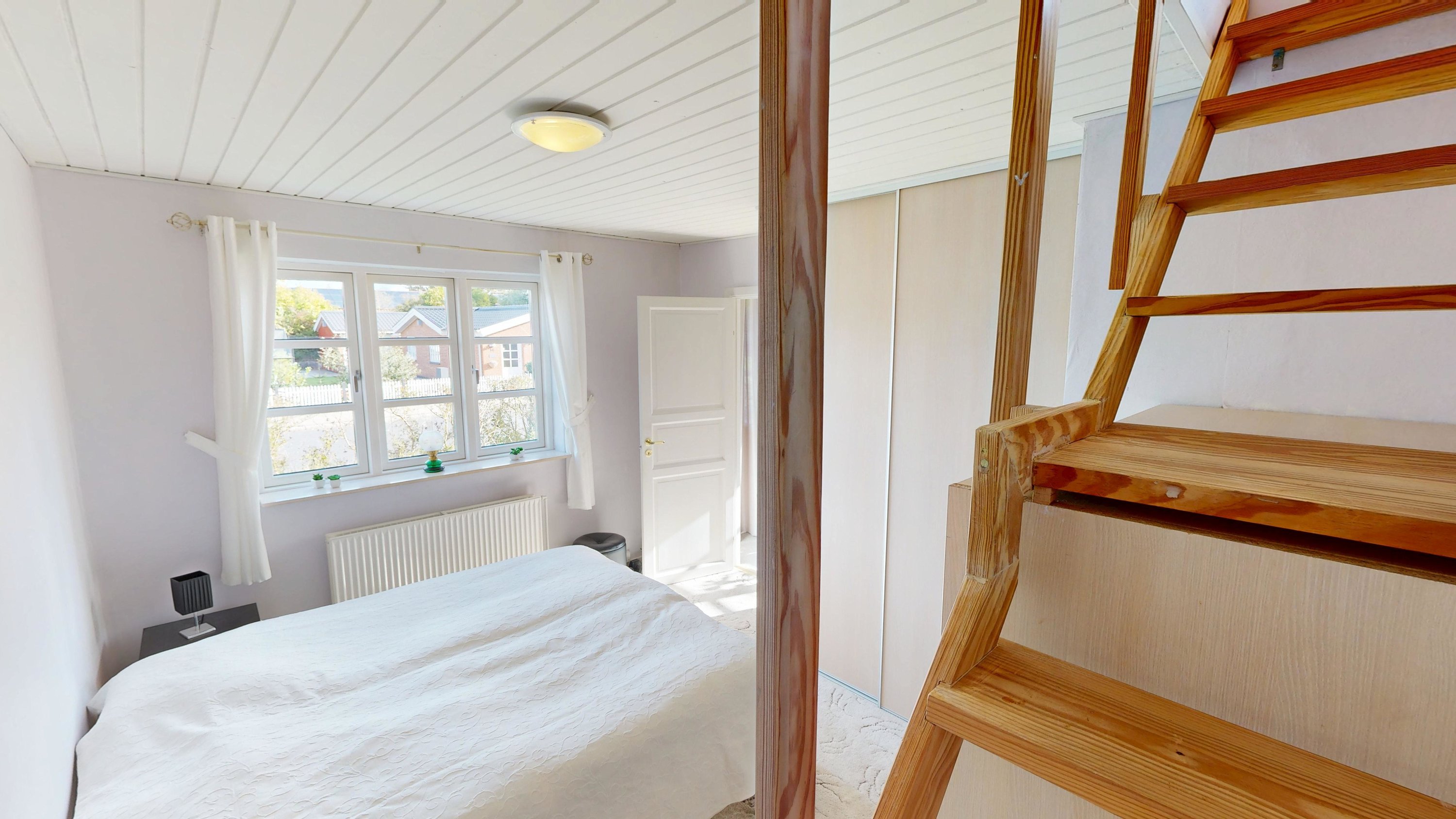 Fremhævet soveværelse billede i fuldskærmstilstand. Billede af Elme Allé 22, 8600 Silkeborg