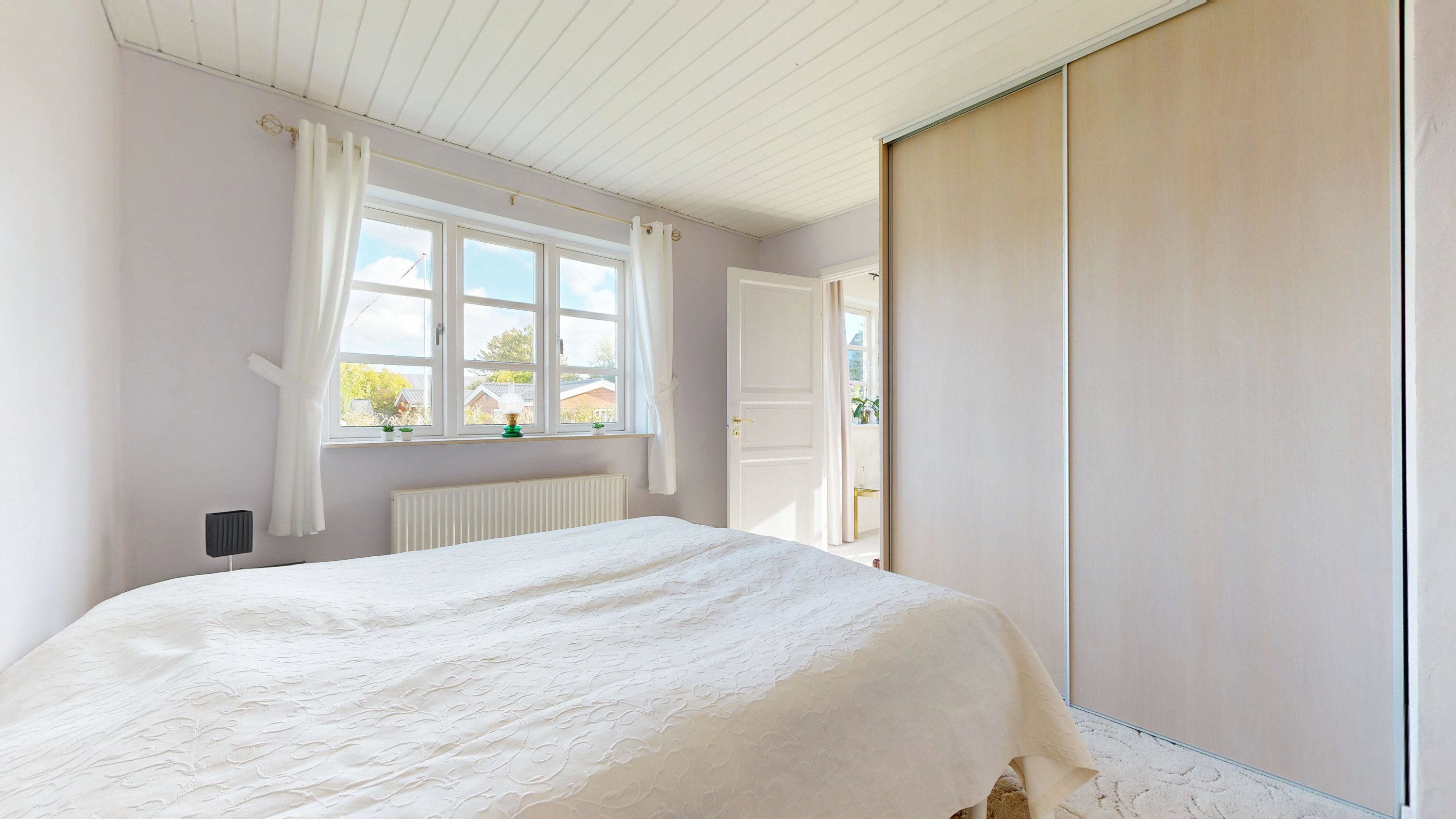 Fremhævet soveværelse billede i fuldskærmstilstand. Billede af Elme Allé 22, 8600 Silkeborg