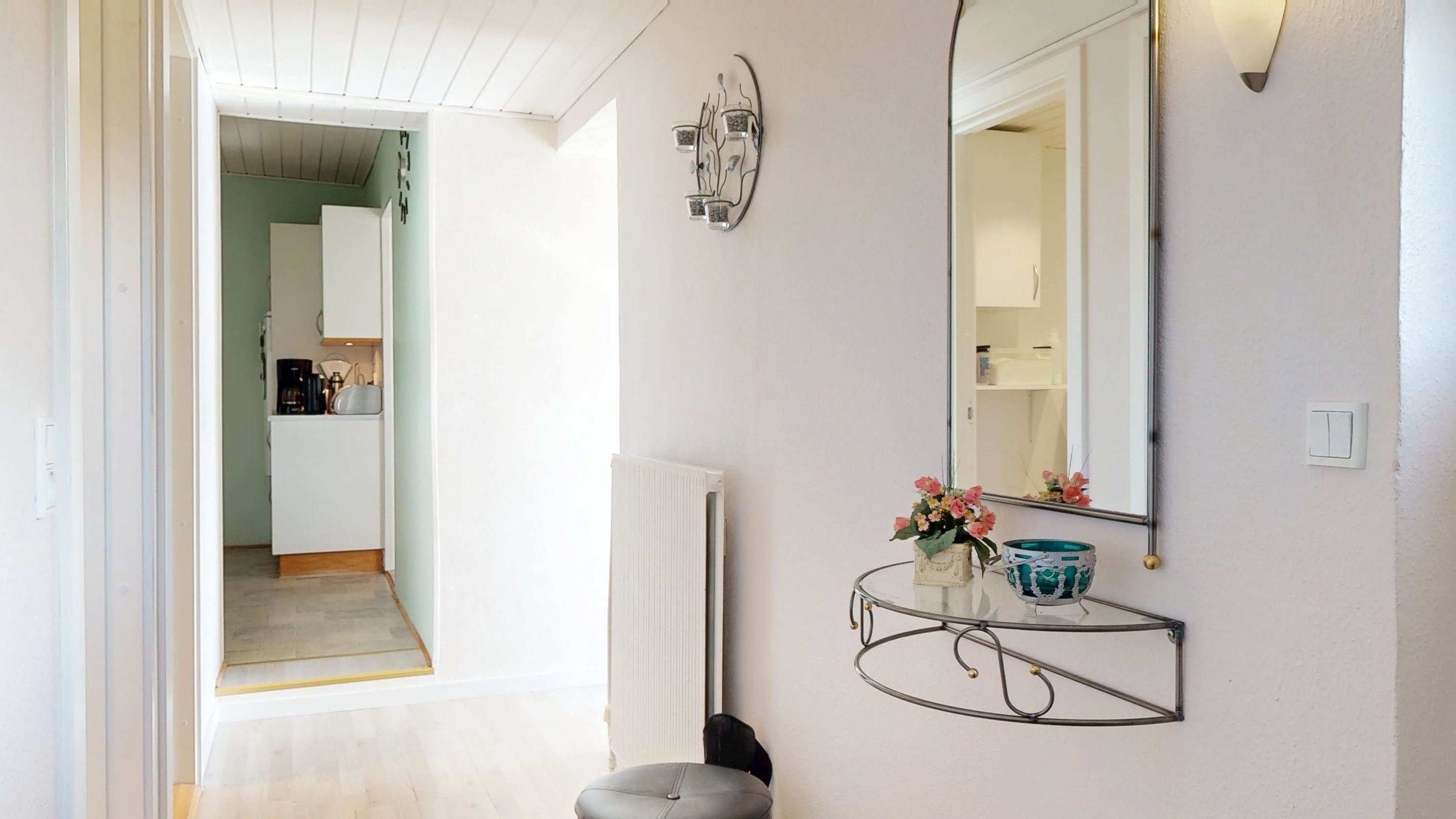 Fremhævet entré billede i fuldskærmstilstand. Billede af Elme Allé 22, 8600 Silkeborg