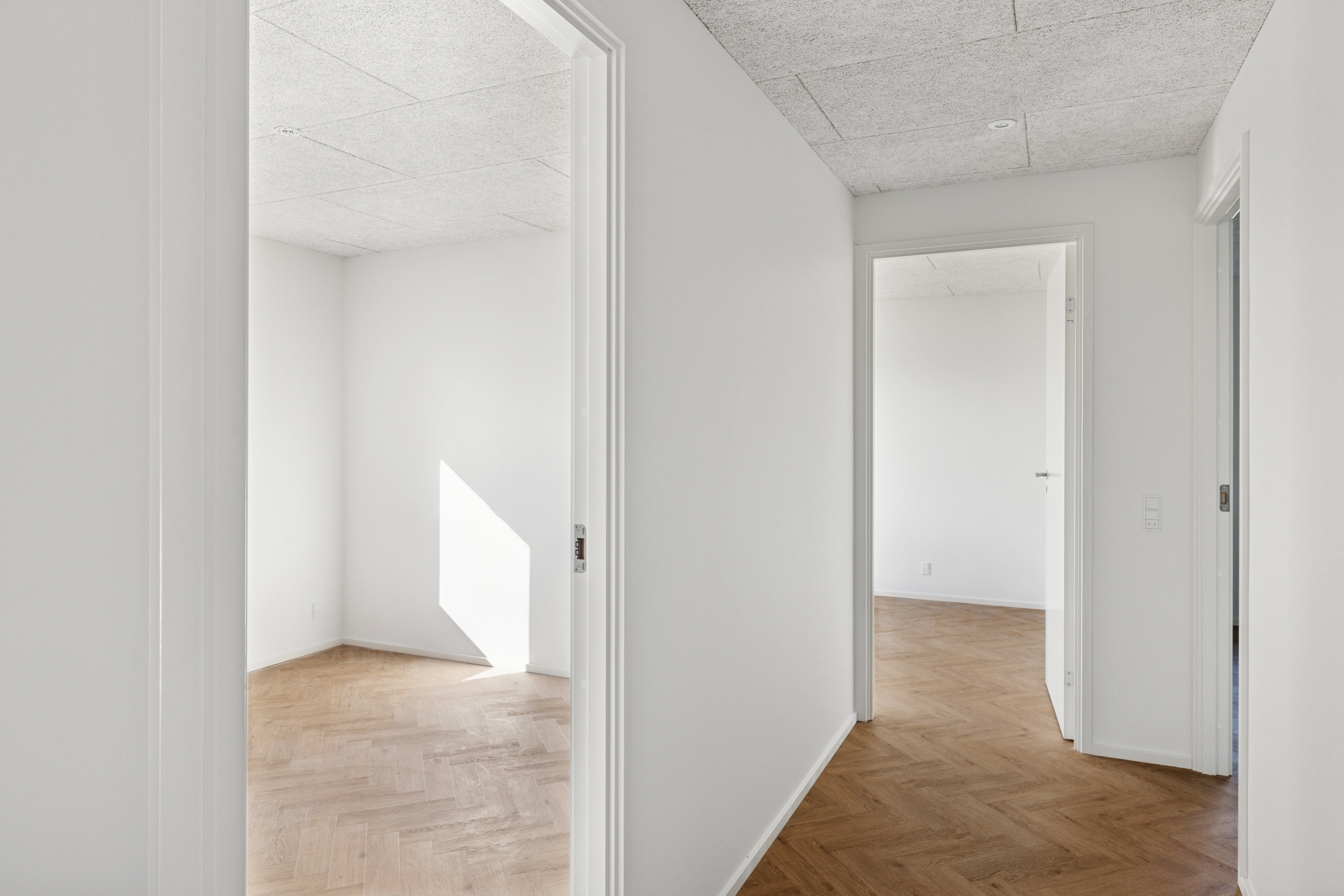 Fremhævet gang billede i fuldskærmstilstand. Billede af Hedeskrænten 9, 8800 Viborg