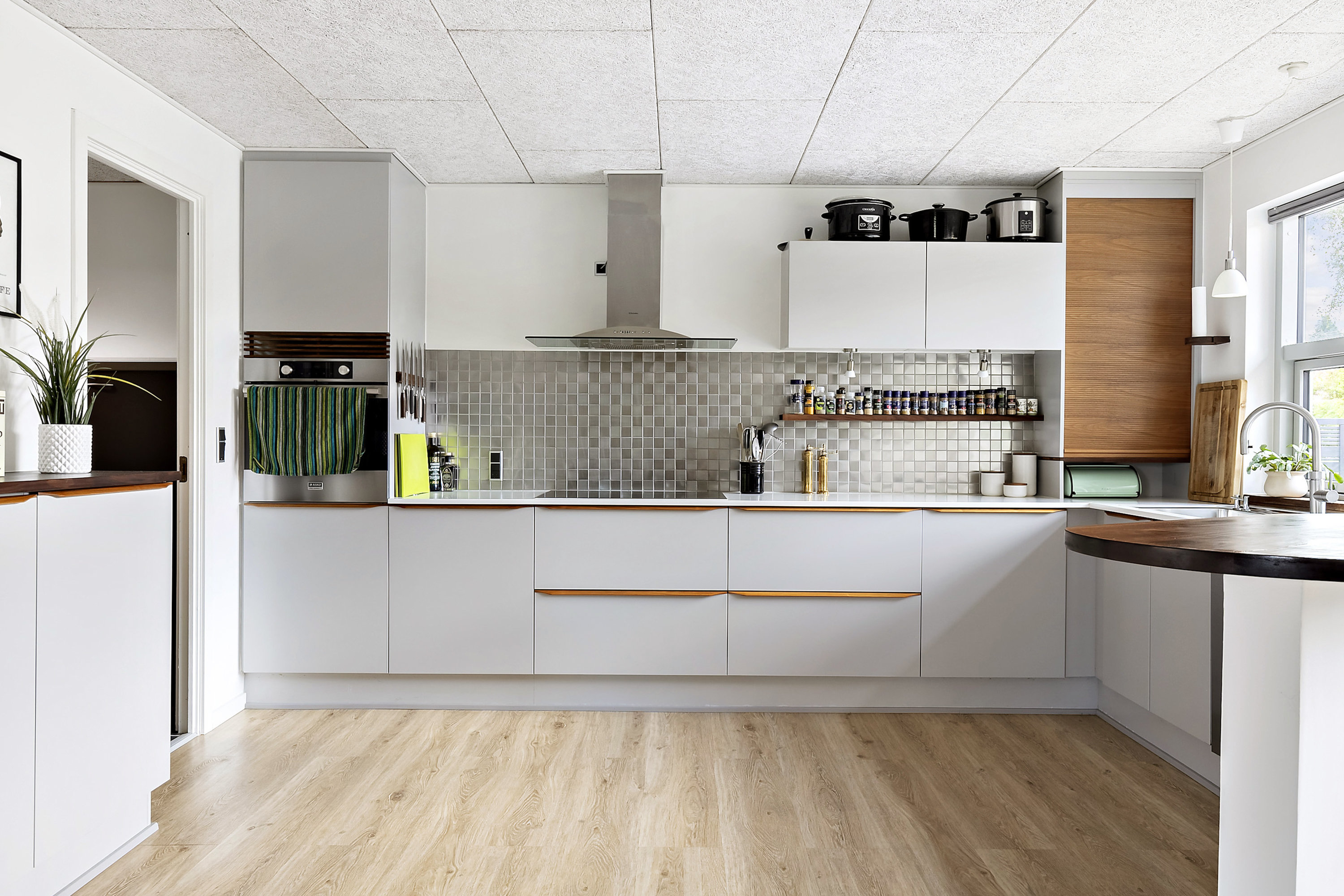 Fremhævet køkken billede i fuldskærmstilstand. Billede af Hirsevænget 1, 8362 Hørning