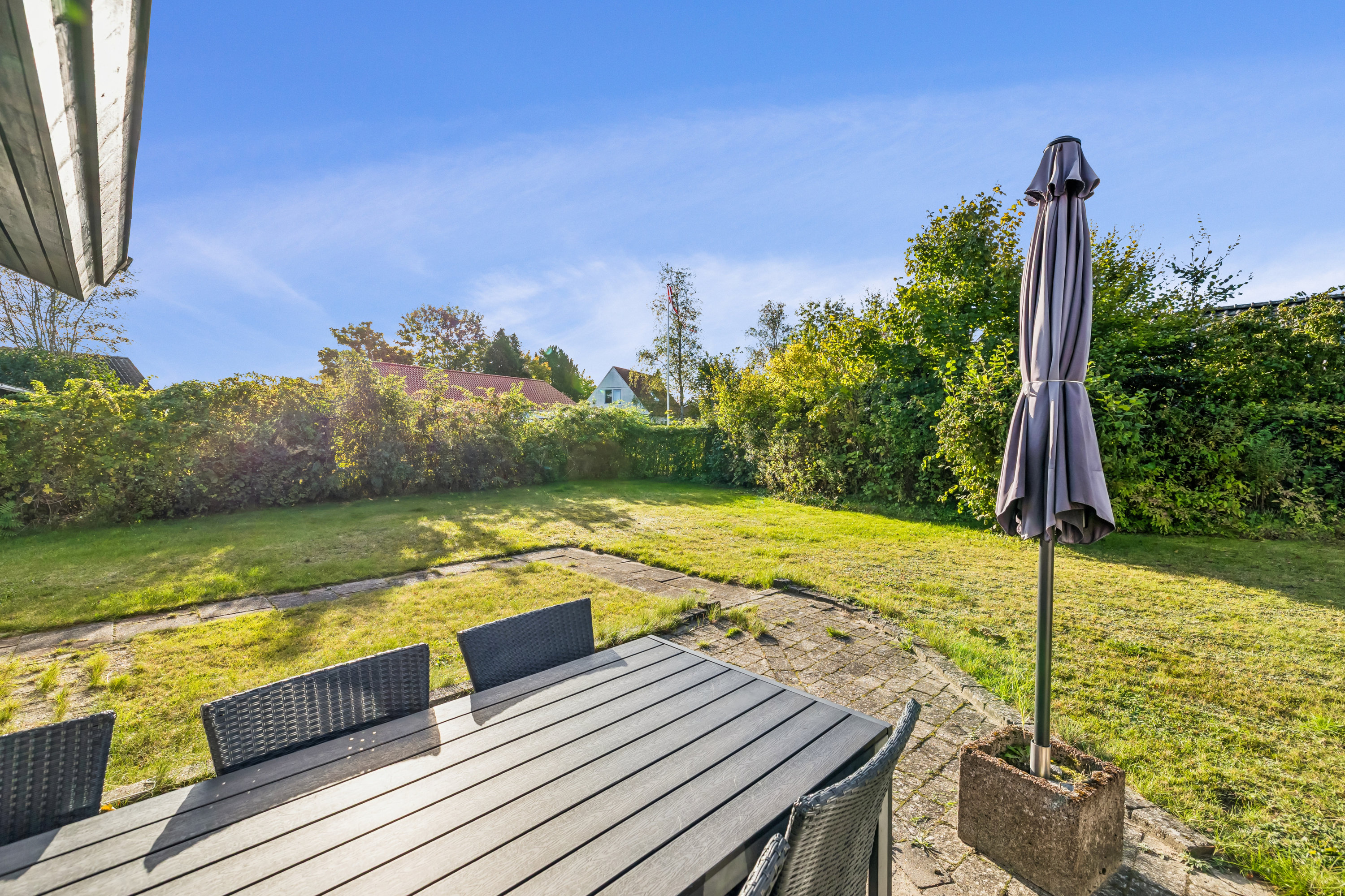 Fremhævet terrasse billede i fuldskærmstilstand. Billede af Granhøjen 30, Vrold, 8660 Skanderborg
