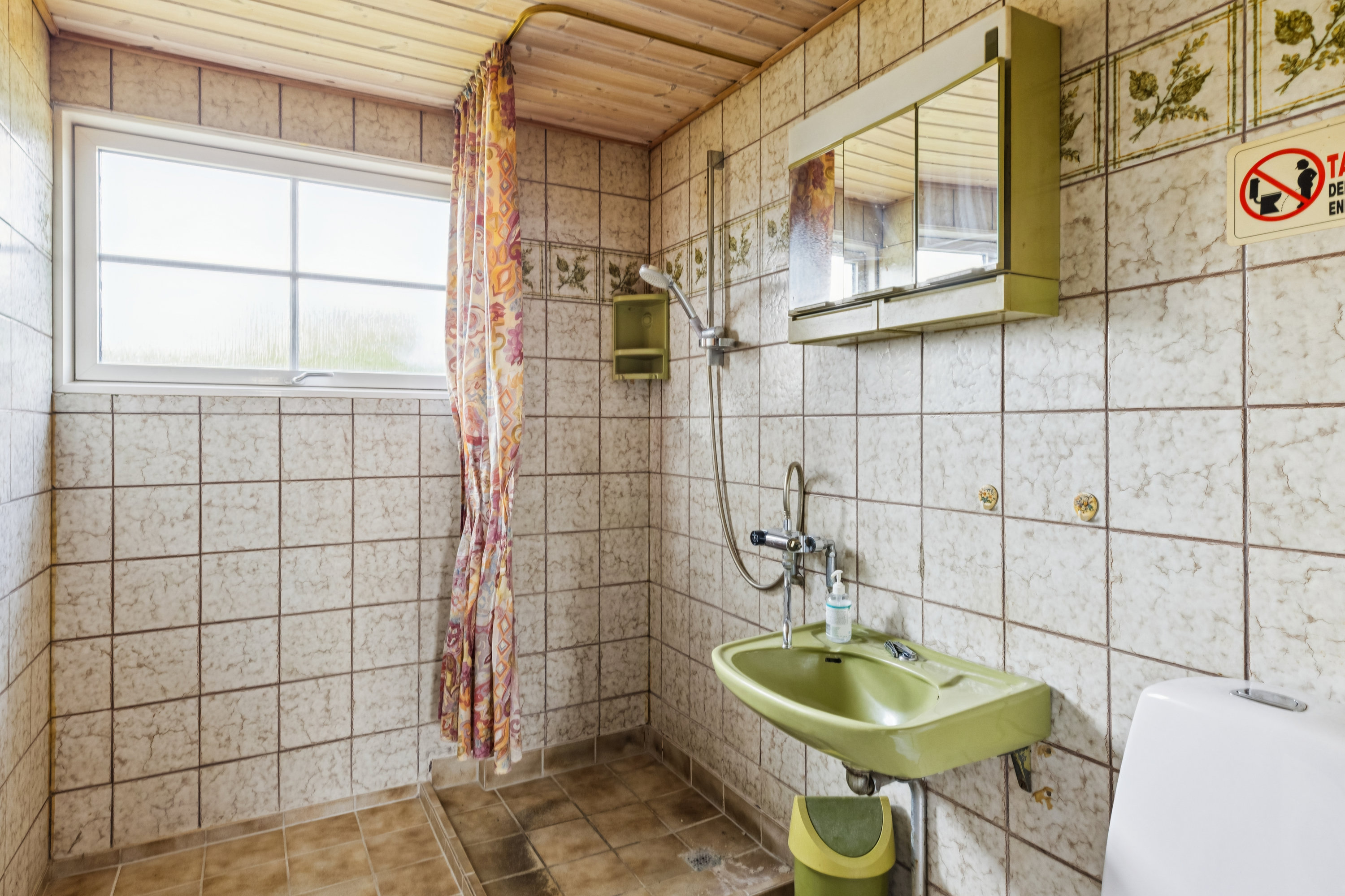 Fremhævet badeværelse billede i fuldskærmstilstand. Billede af Vestermarken 4, Stevning, 6430 Nordborg