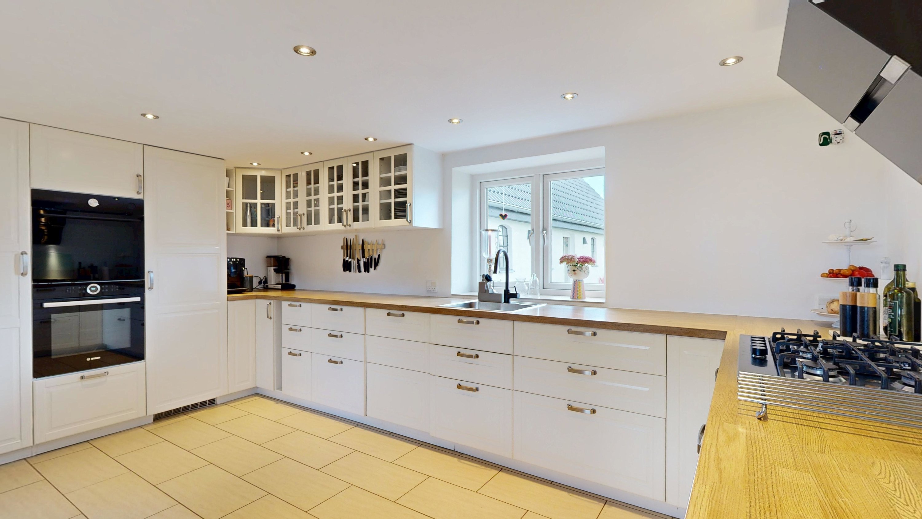 Fremhævet køkken billede i fuldskærmstilstand. Billede af Eriksborgvej 46, Grauballe, 8600 Silkeborg