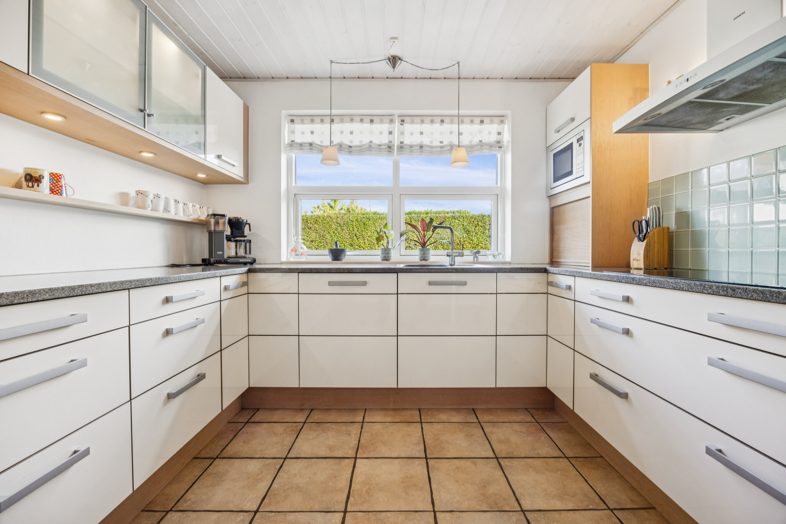 Miniaturebillede 2: køkken. Billede af Østerhavensvej 3, 9362 Gandrup