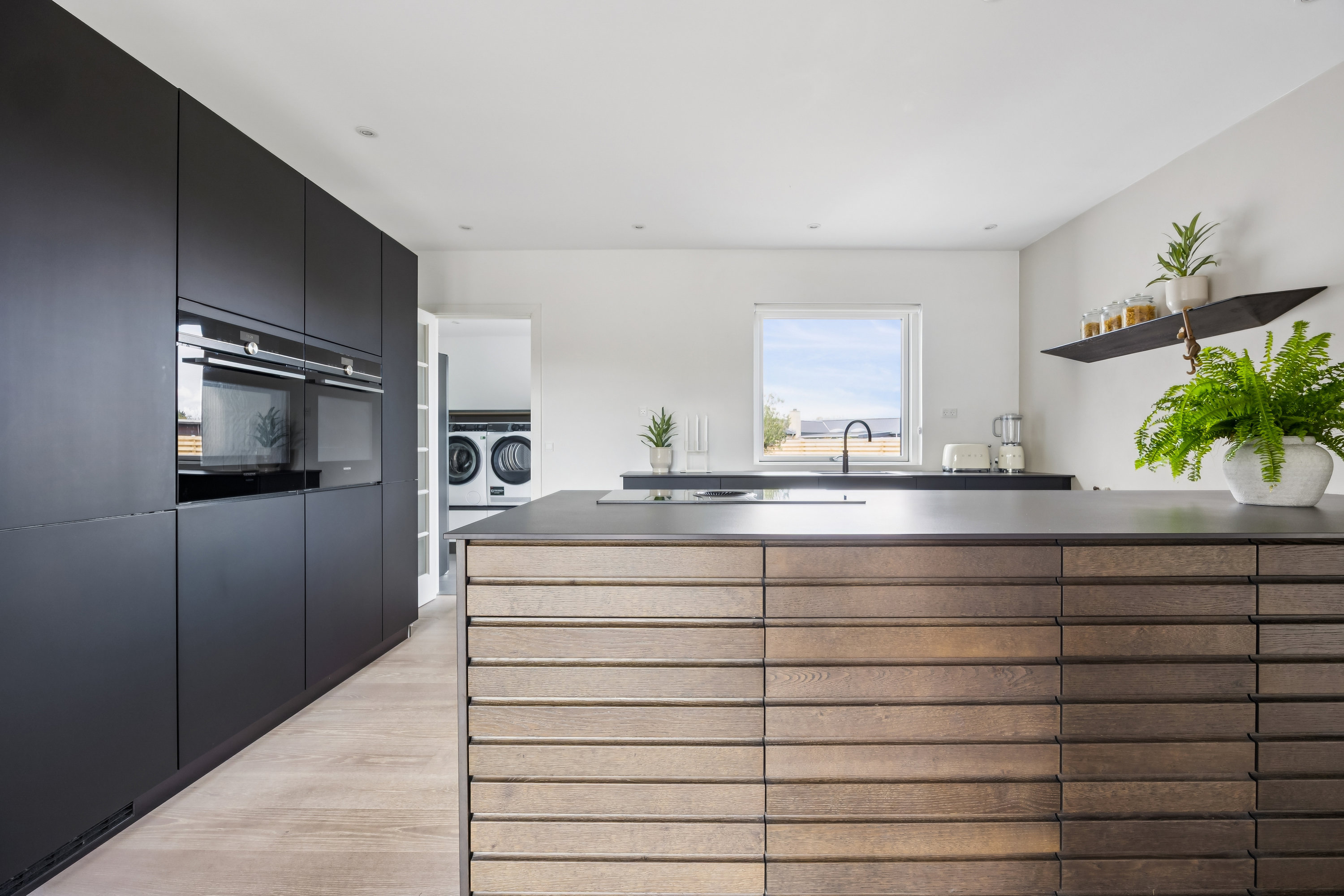 Fremhævet køkken billede i fuldskærmstilstand. Billede af Alperosevej 20, 4600 Køge