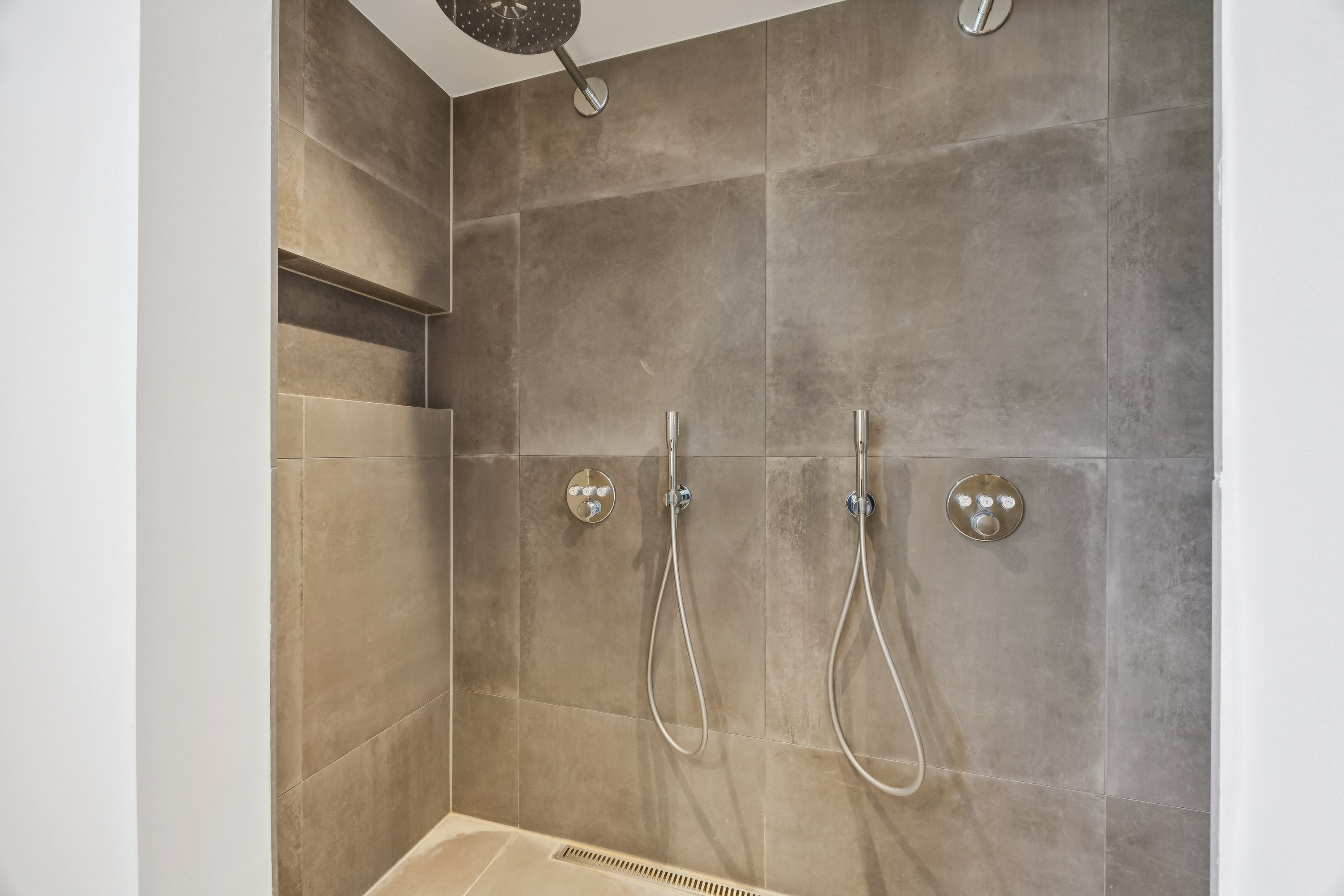 Fremhævet badeværelse billede i fuldskærmstilstand. Billede af Alperosevej 20, 4600 Køge