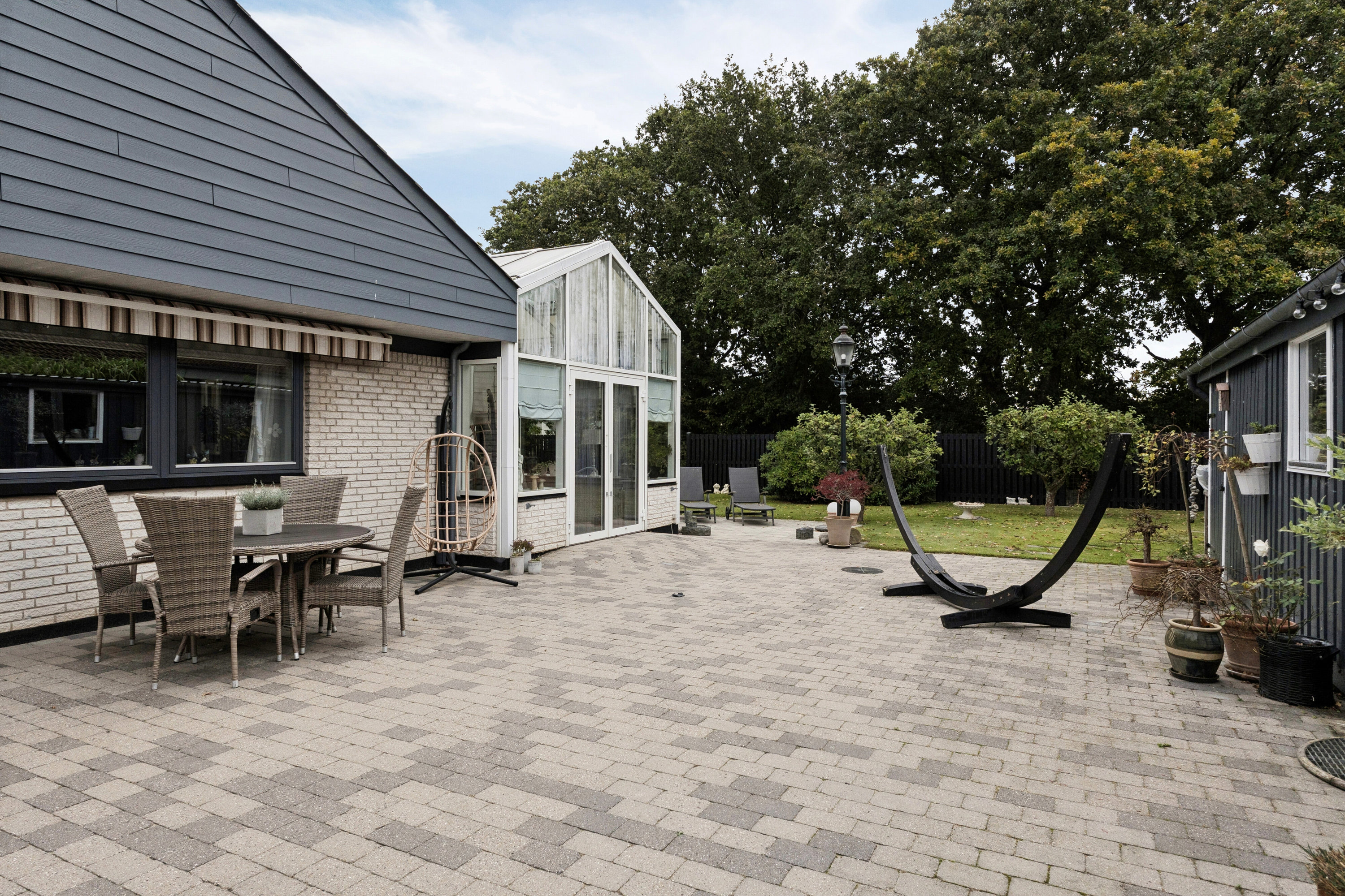 Fremhævet set fra haven billede i fuldskærmstilstand. Billede af Johs Olsens Vej 8, 4500 Nykøbing Sj