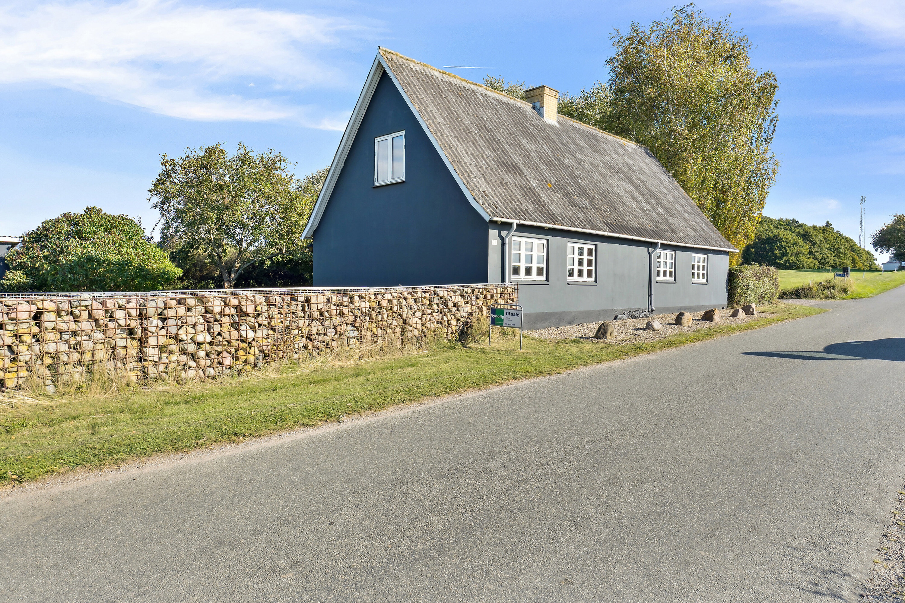 Fremhævet set fra vejen billede i fuldskærmstilstand. Billede af Østerskovvej 37, Østerskov, 5932 Humble