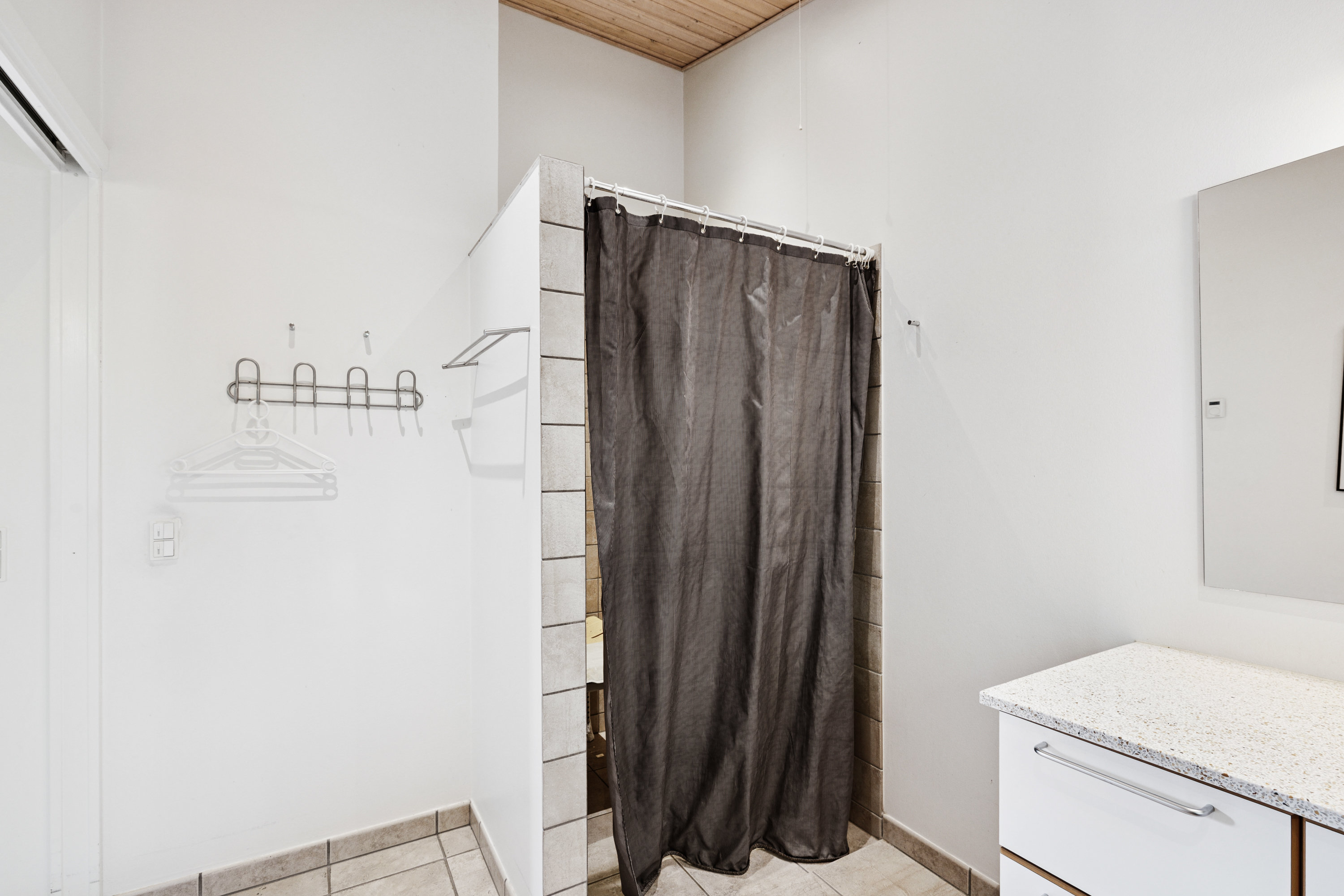 Fremhævet bad billede i fuldskærmstilstand. Billede af Smedegårdsvej 19, 8800 Viborg