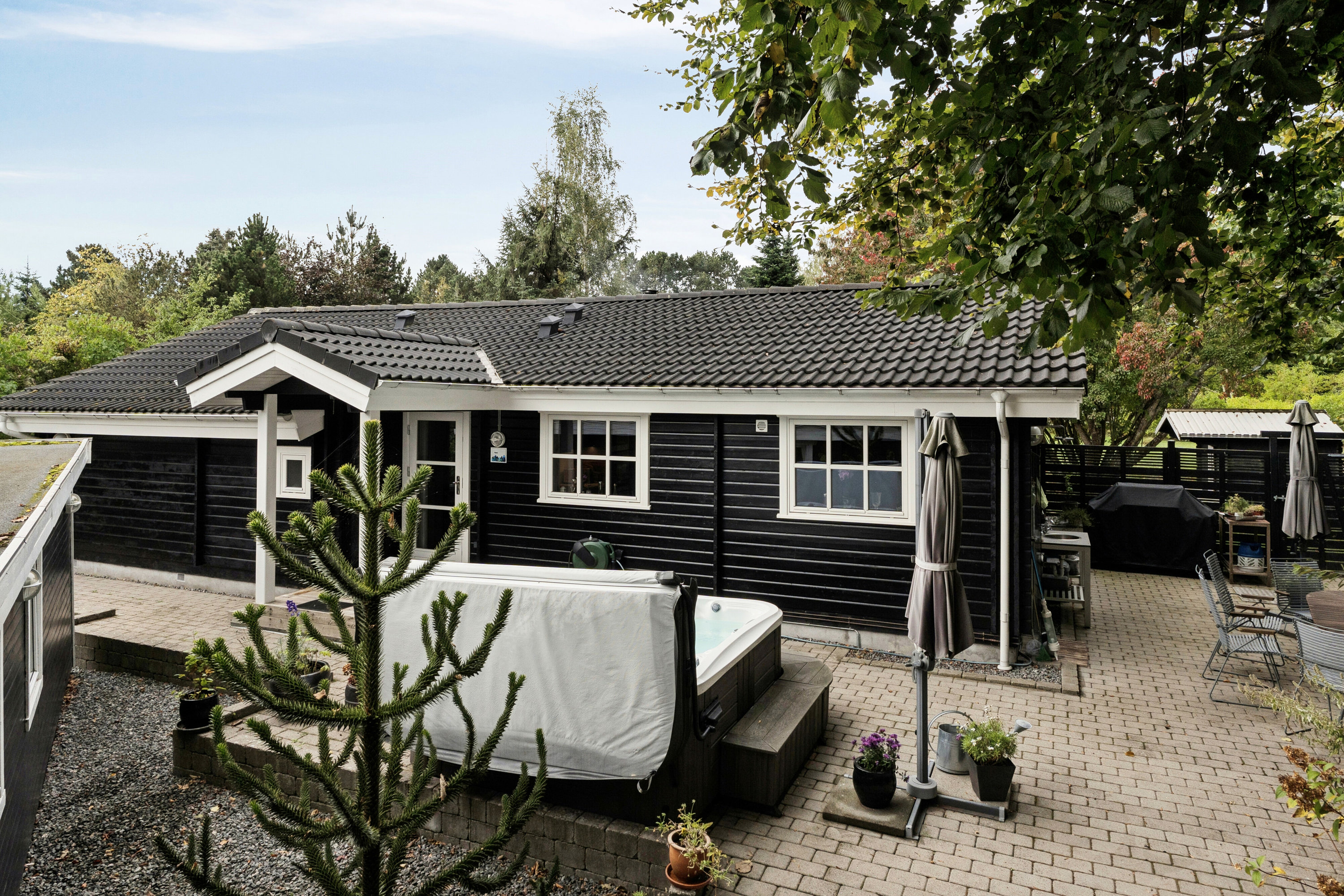 Fremhævet set fra vejen billede i fuldskærmstilstand. Billede af Nyrup Huse 44, Nyrup, 4500 Nykøbing Sj