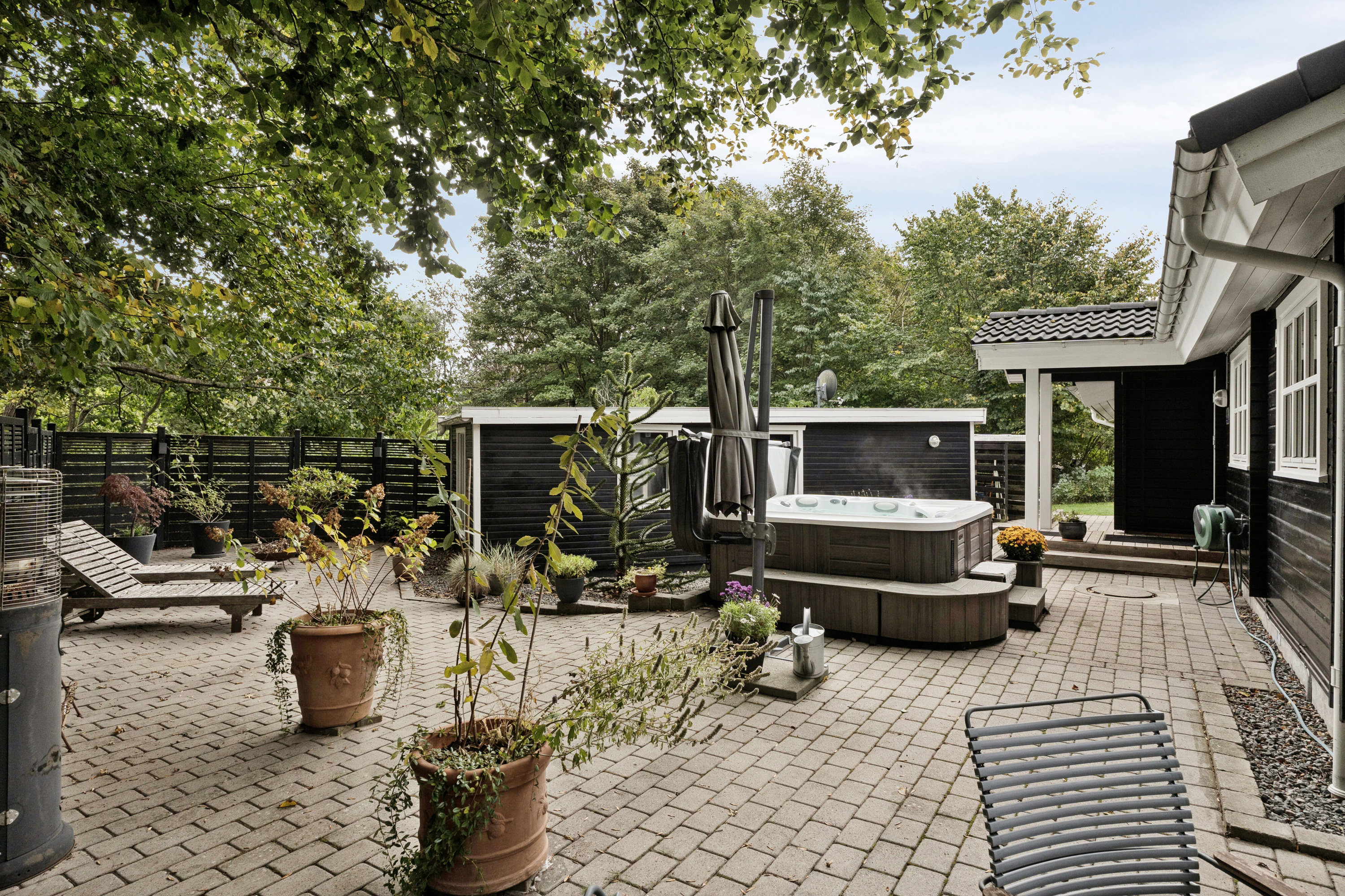 Fremhævet overdækket terrasse billede i fuldskærmstilstand. Billede af Nyrup Huse 44, Nyrup, 4500 Nykøbing Sj