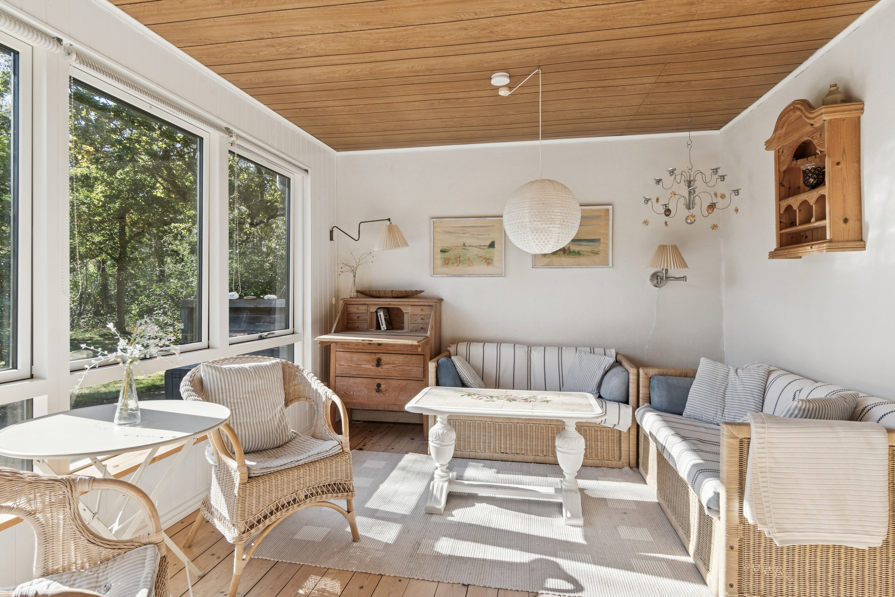 Fremhævet stue billede i fuldskærmstilstand. Billede af Løvevej 3, 4581 Rørvig