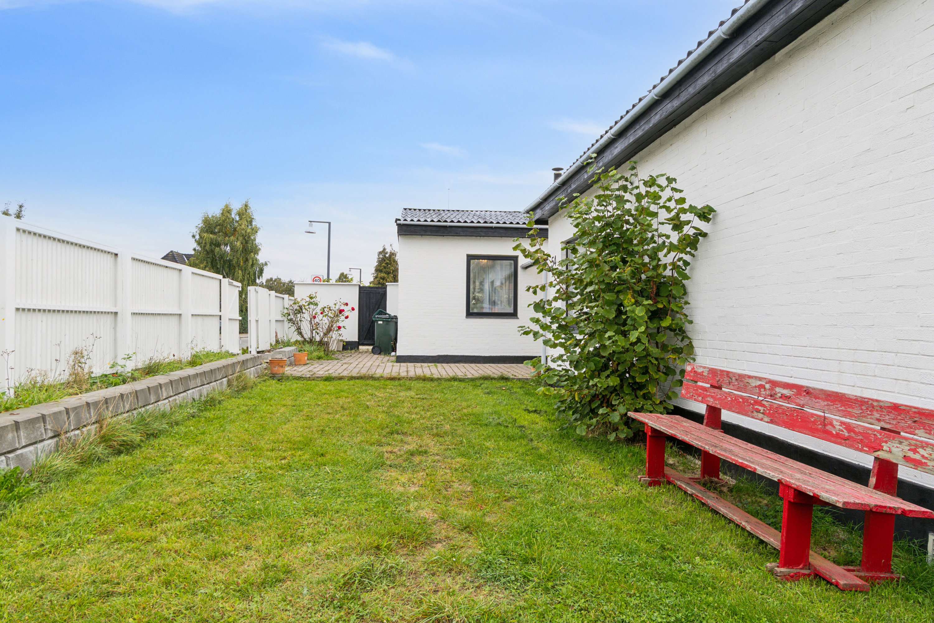 Fremhævet set fra haven billede i fuldskærmstilstand. Billede af Vojensvej 54, 2610 Rødovre