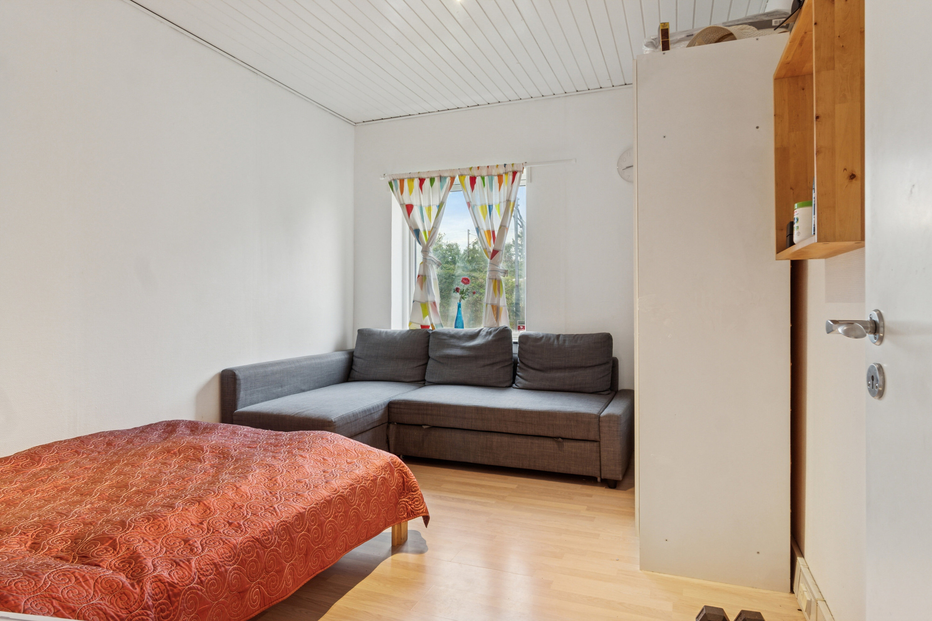 Fremhævet soveværelse billede i fuldskærmstilstand. Billede af Vojensvej 54, 2610 Rødovre