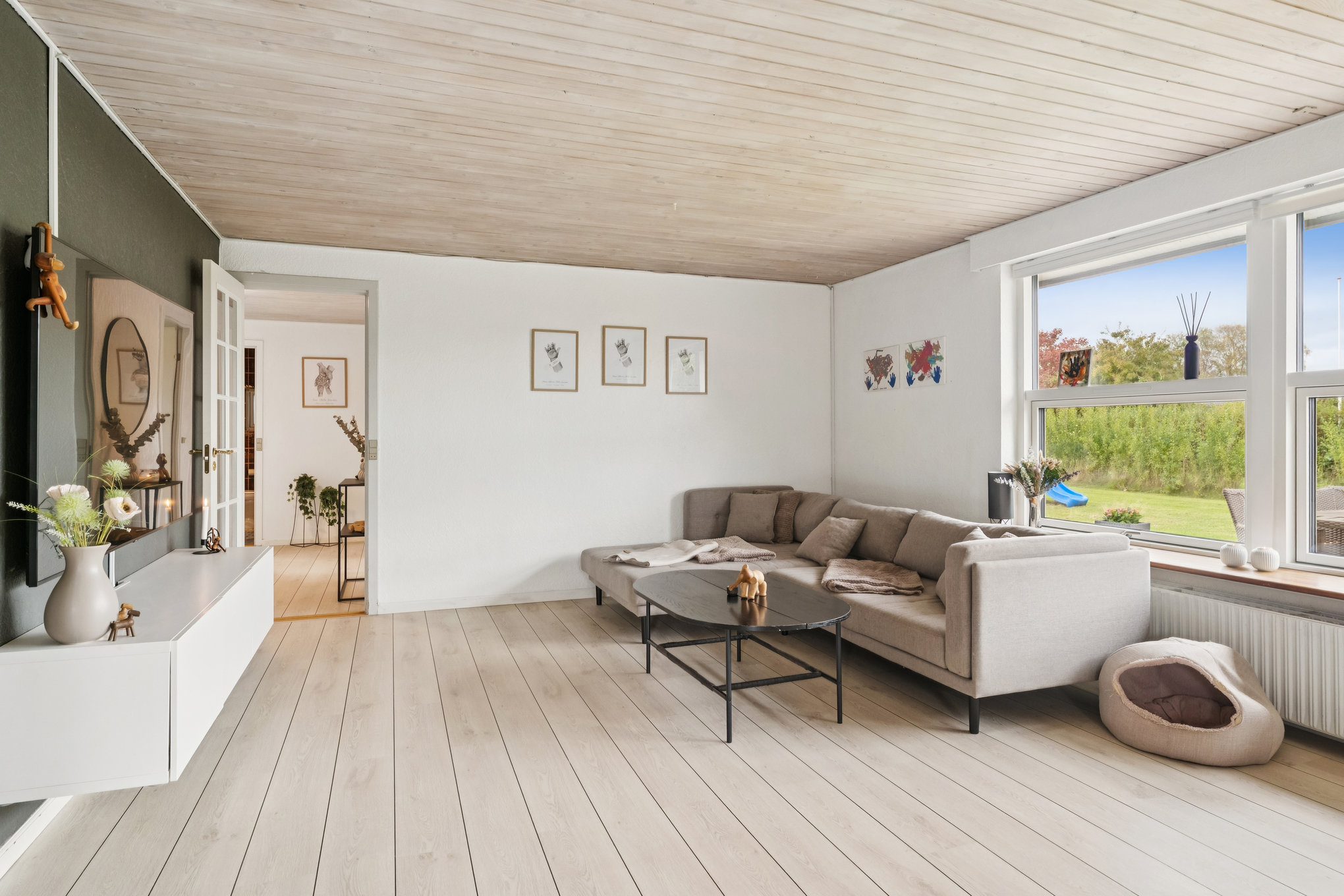 Fremhævet stue billede i fuldskærmstilstand. Billede af Klarinetvej 8, 8940 Randers SV