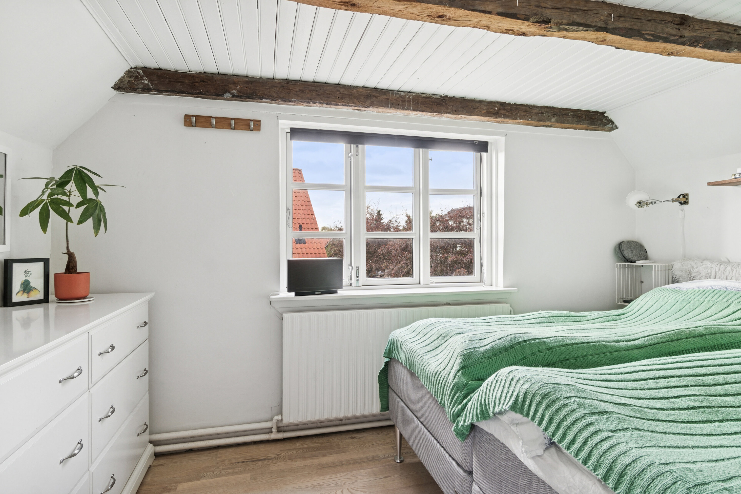 Fremhævet soveværelse billede i fuldskærmstilstand. Billede af Tåstrup Byvej 1, 4300 Holbæk