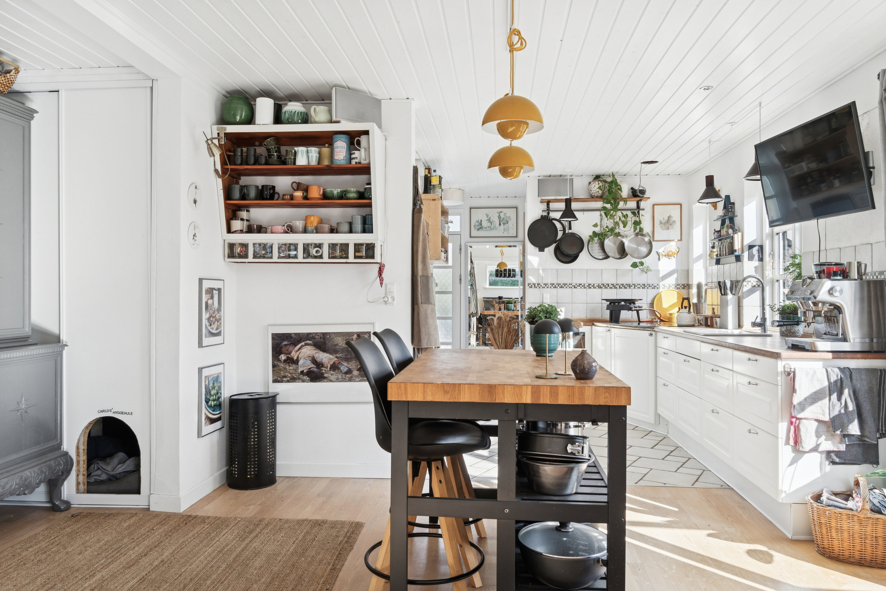 Fremhævet køkken billede i fuldskærmstilstand. Billede af Tåstrup Byvej 1, 4300 Holbæk