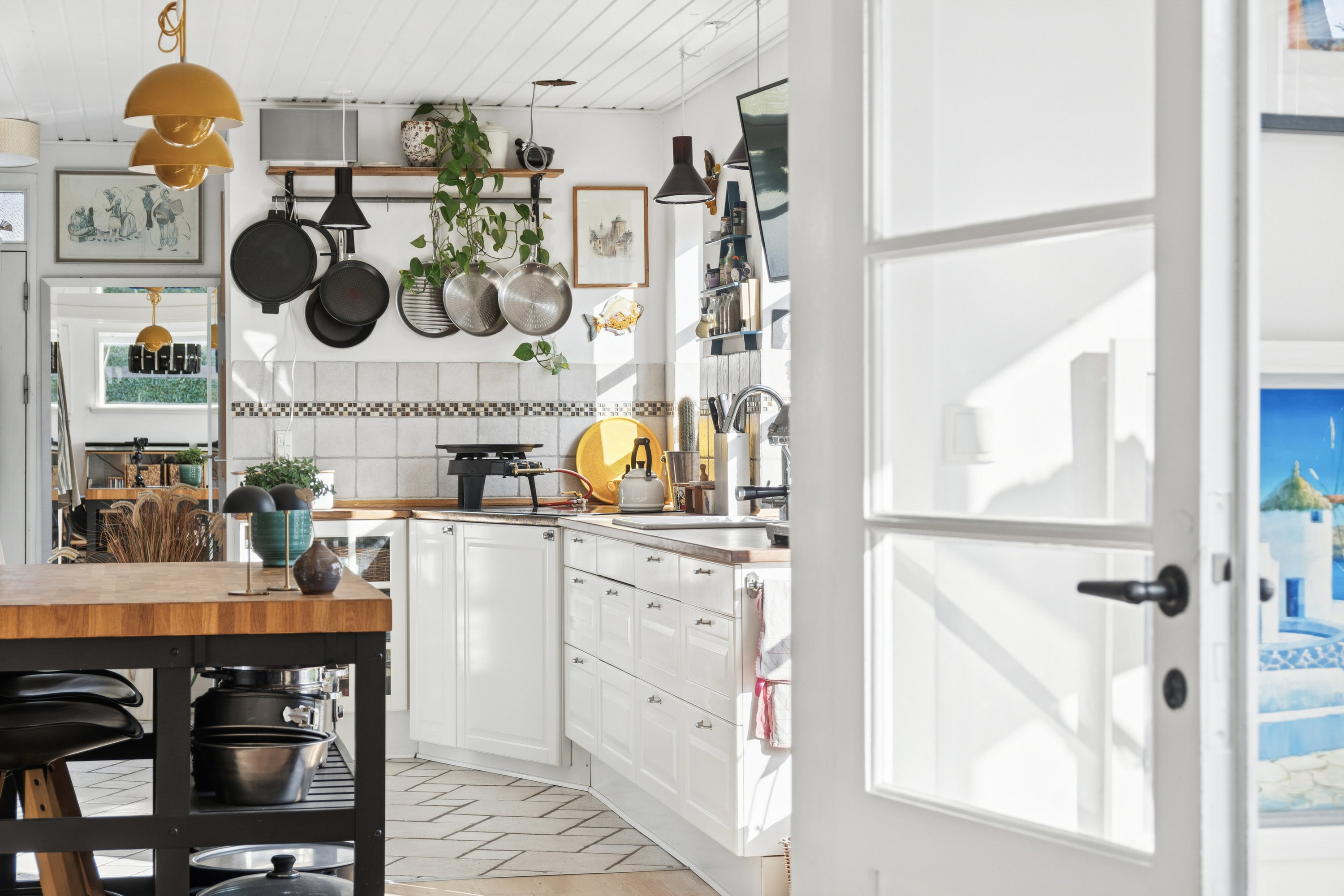 Fremhævet køkken billede i fuldskærmstilstand. Billede af Tåstrup Byvej 1, 4300 Holbæk