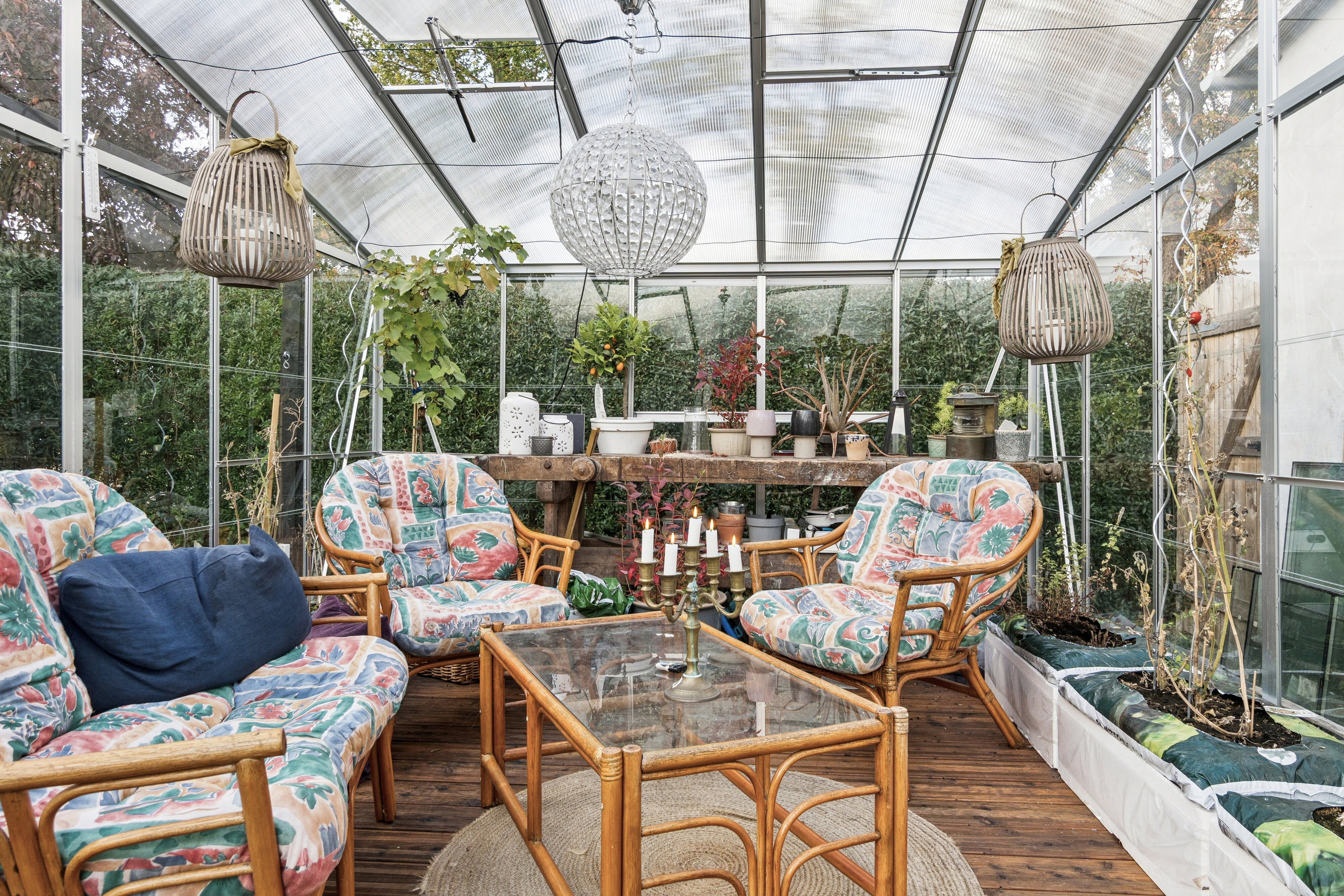 Fremhævet udestue billede i fuldskærmstilstand. Billede af Tåstrup Byvej 1, 4300 Holbæk