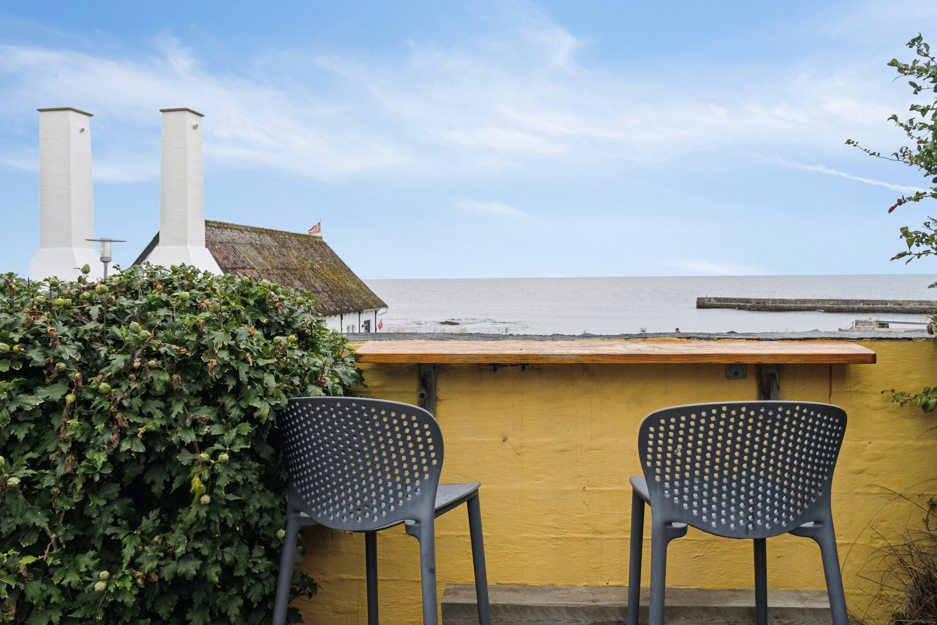 Fremhævet terrasse billede i fuldskærmstilstand. Billede af Løkkegade 34, Gudhjem, 3760 Gudhjem