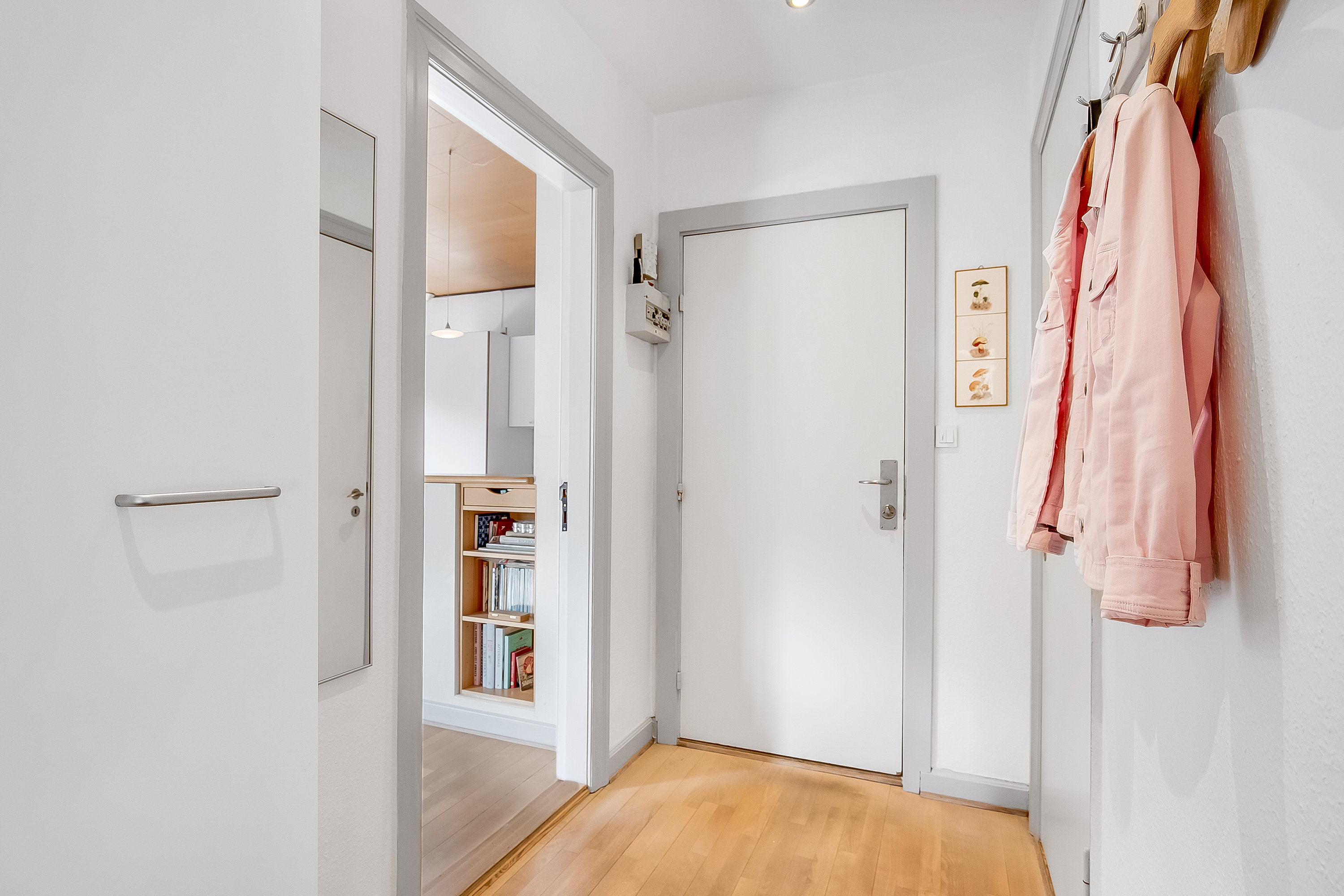 Fremhævet entré billede i fuldskærmstilstand. Billede af Mågevej 55, 1., 7100 Vejle