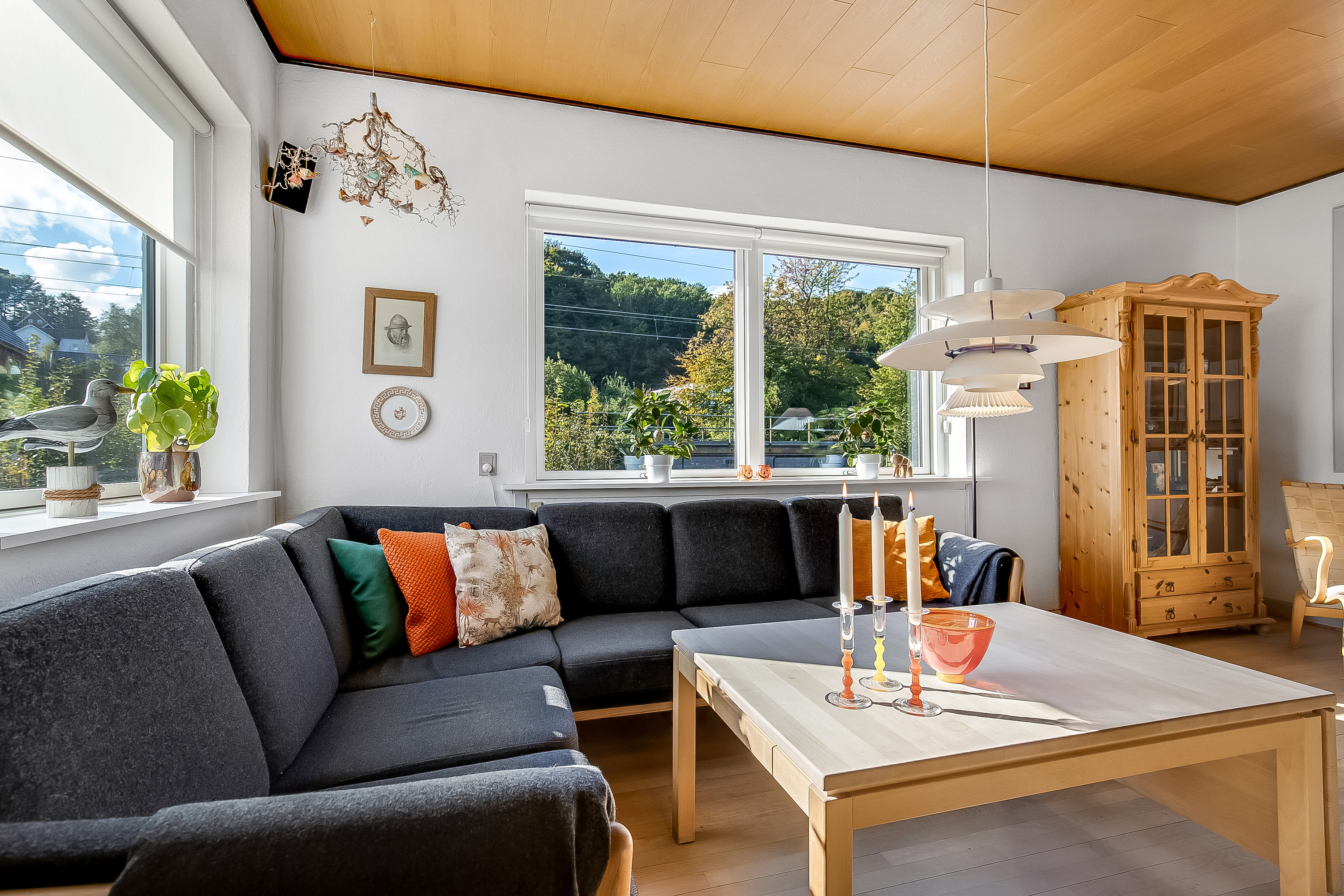 Fremhævet stue billede i fuldskærmstilstand. Billede af Mågevej 55, 1., 7100 Vejle