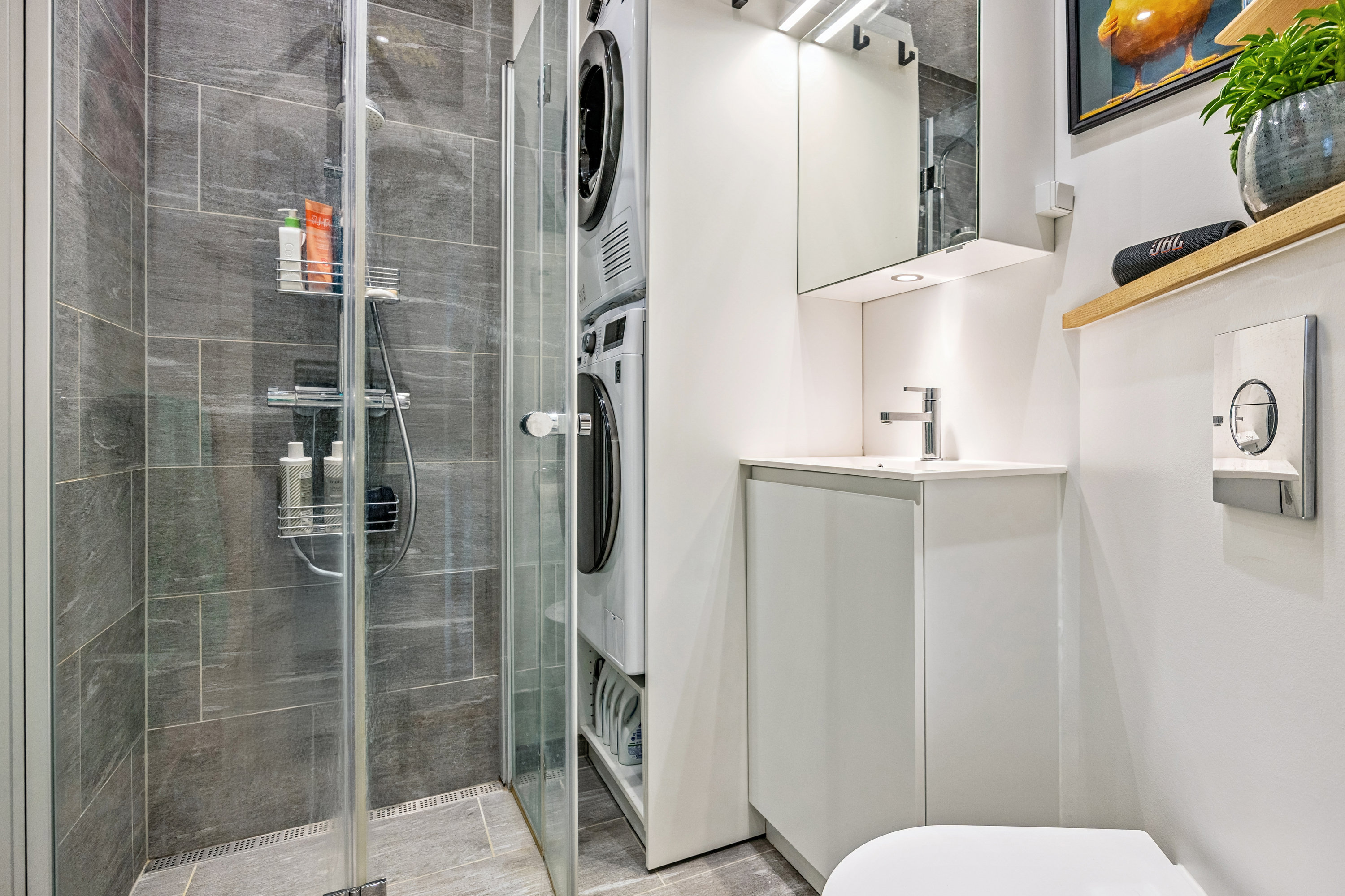 Fremhævet badeværelse billede i fuldskærmstilstand. Billede af Dronningensgade 13, 2. th., 9400 Nørresundby