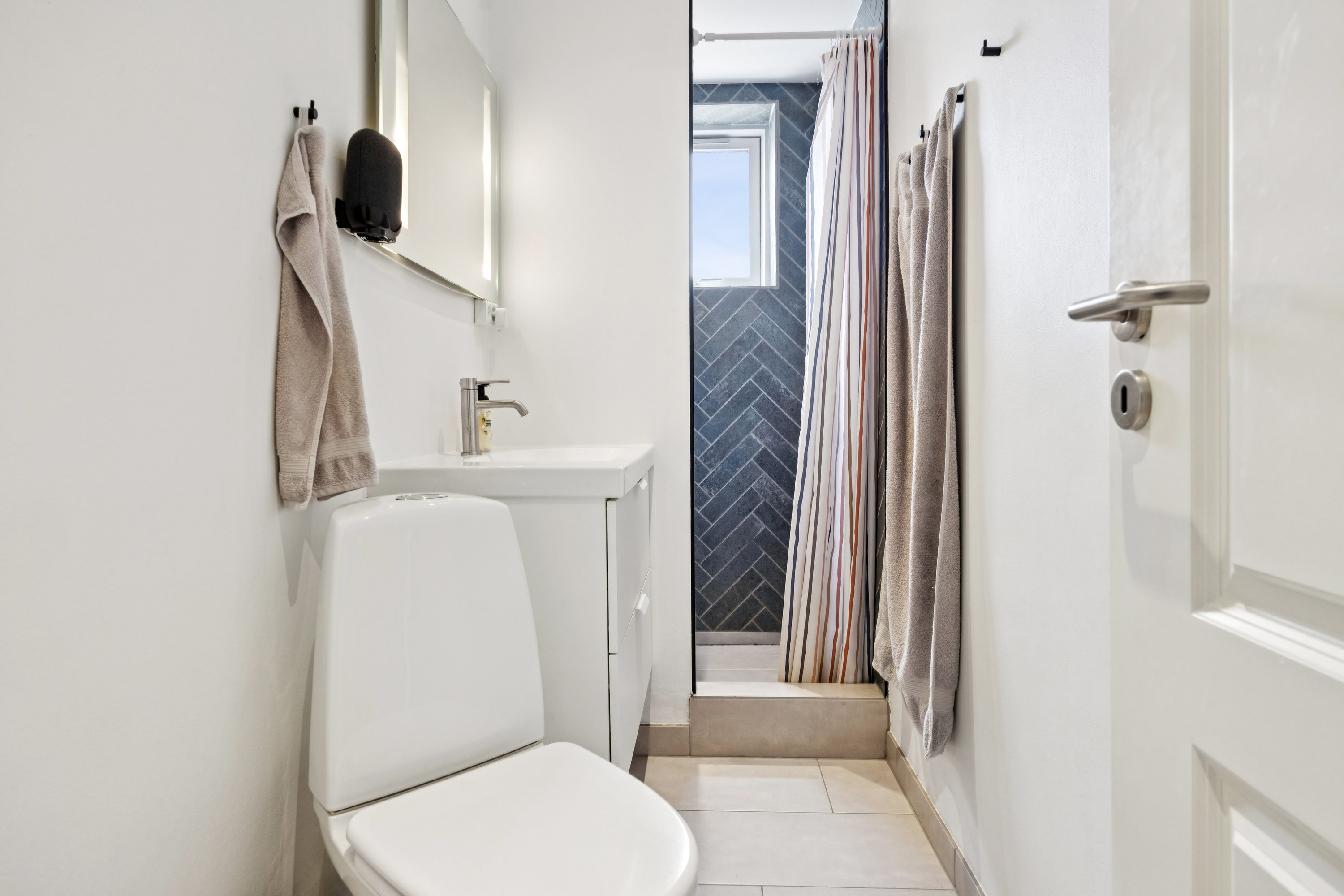 Fremhævet badeværelse billede i fuldskærmstilstand. Billede af Kongensgade 15, 1. th., 9400 Nørresundby