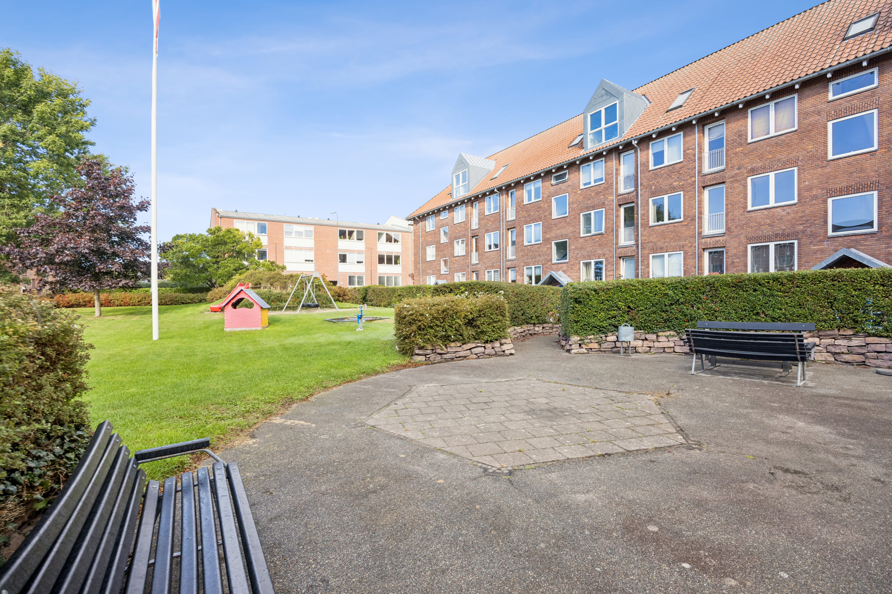 Fremhævet have billede i fuldskærmstilstand. Billede af Dronningensgade 13, 2. th., 9400 Nørresundby