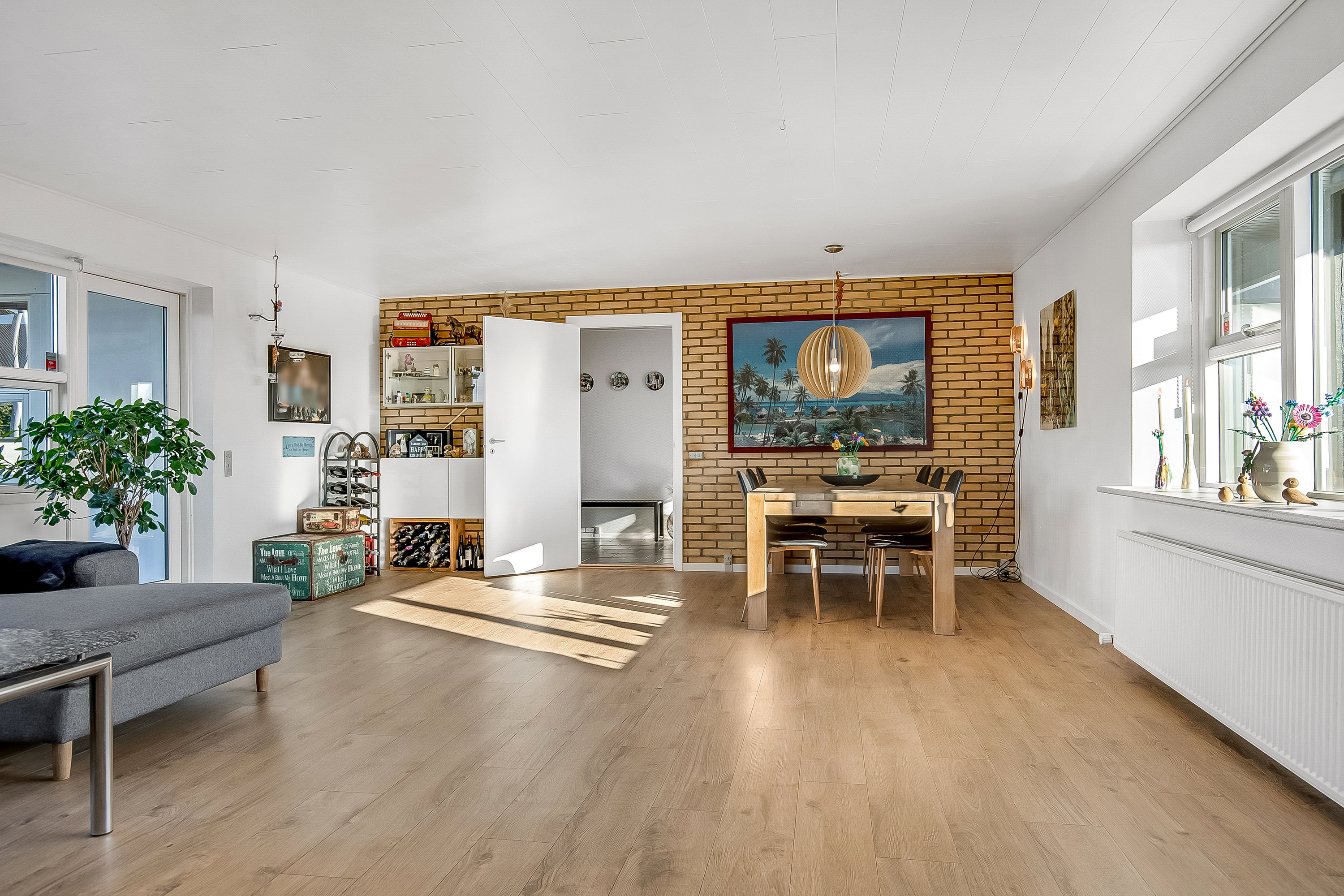 Fremhævet stue billede i fuldskærmstilstand. Billede af Kildeparken 1, Bredballe, 7120 Vejle Øst