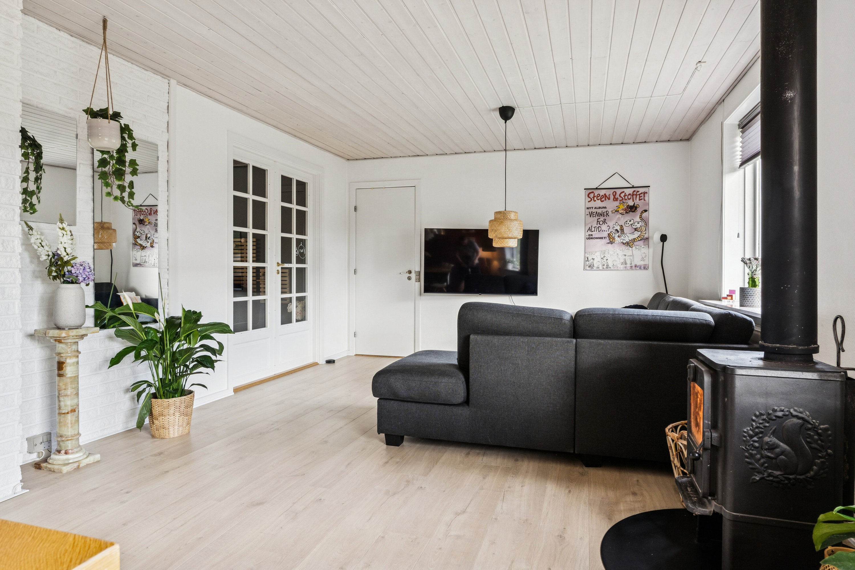 Fremhævet stue billede i fuldskærmstilstand. Billede af Nyledsbakken 26, 4500 Nykøbing Sj