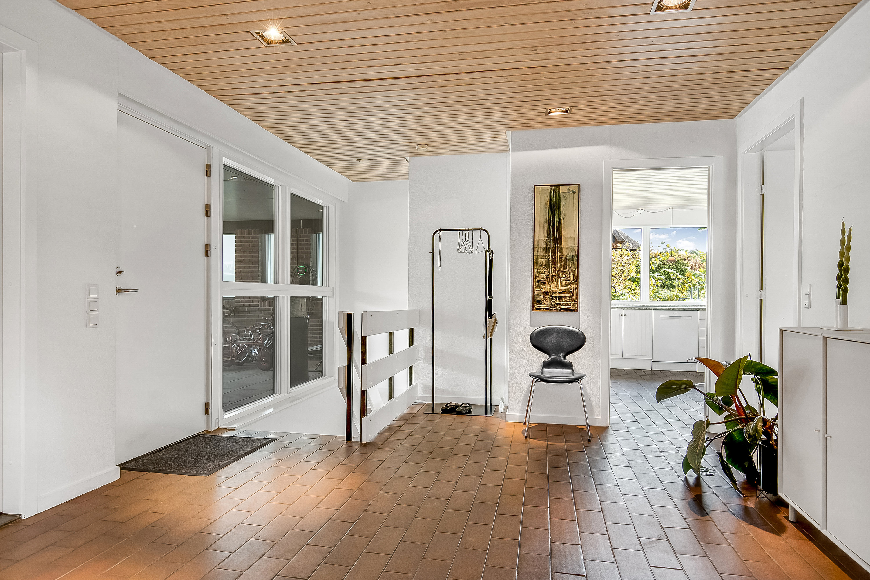 Fremhævet hall billede i fuldskærmstilstand. Billede af Langagervej 4, Bredballe, 7120 Vejle Øst